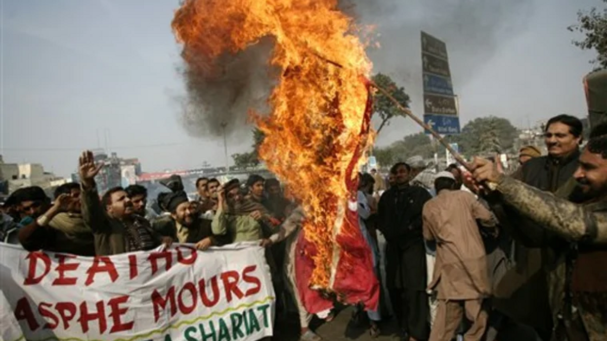 Hate campaigns by Muslims