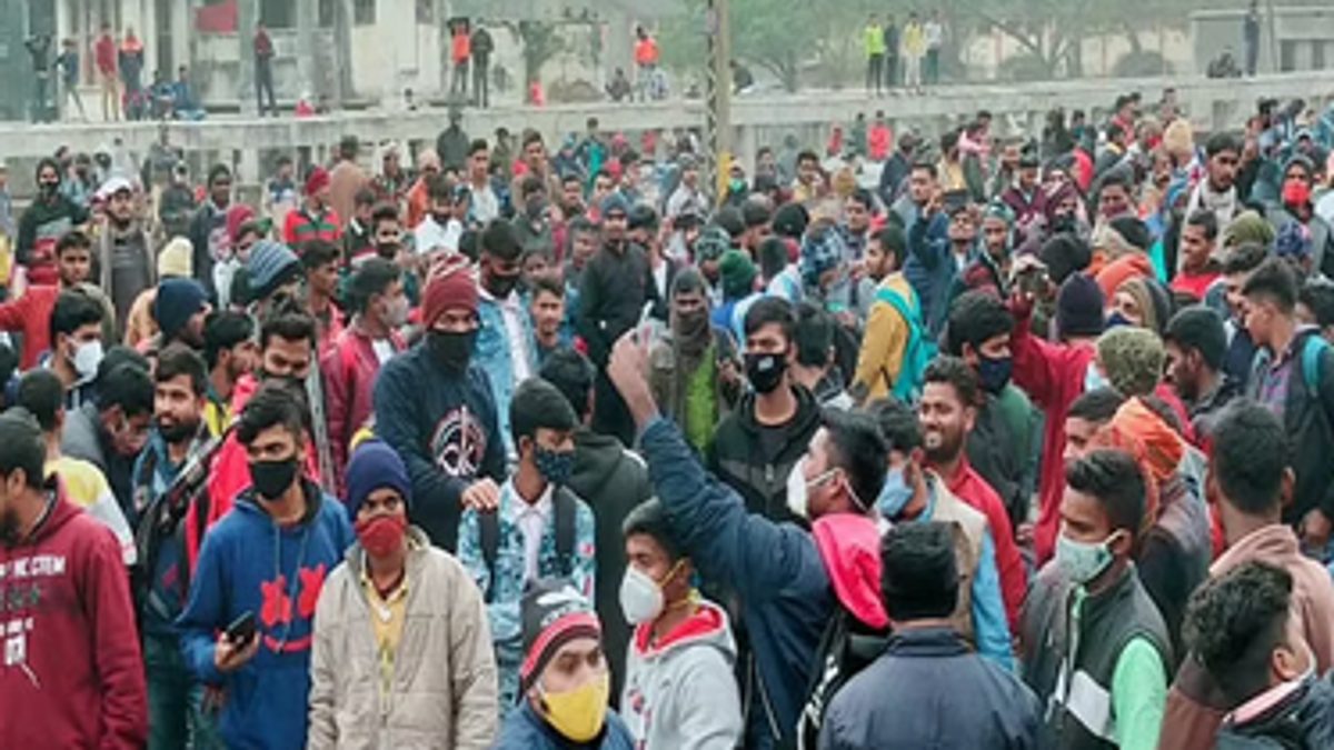 Agitation and arson by communist cadre in Bihar