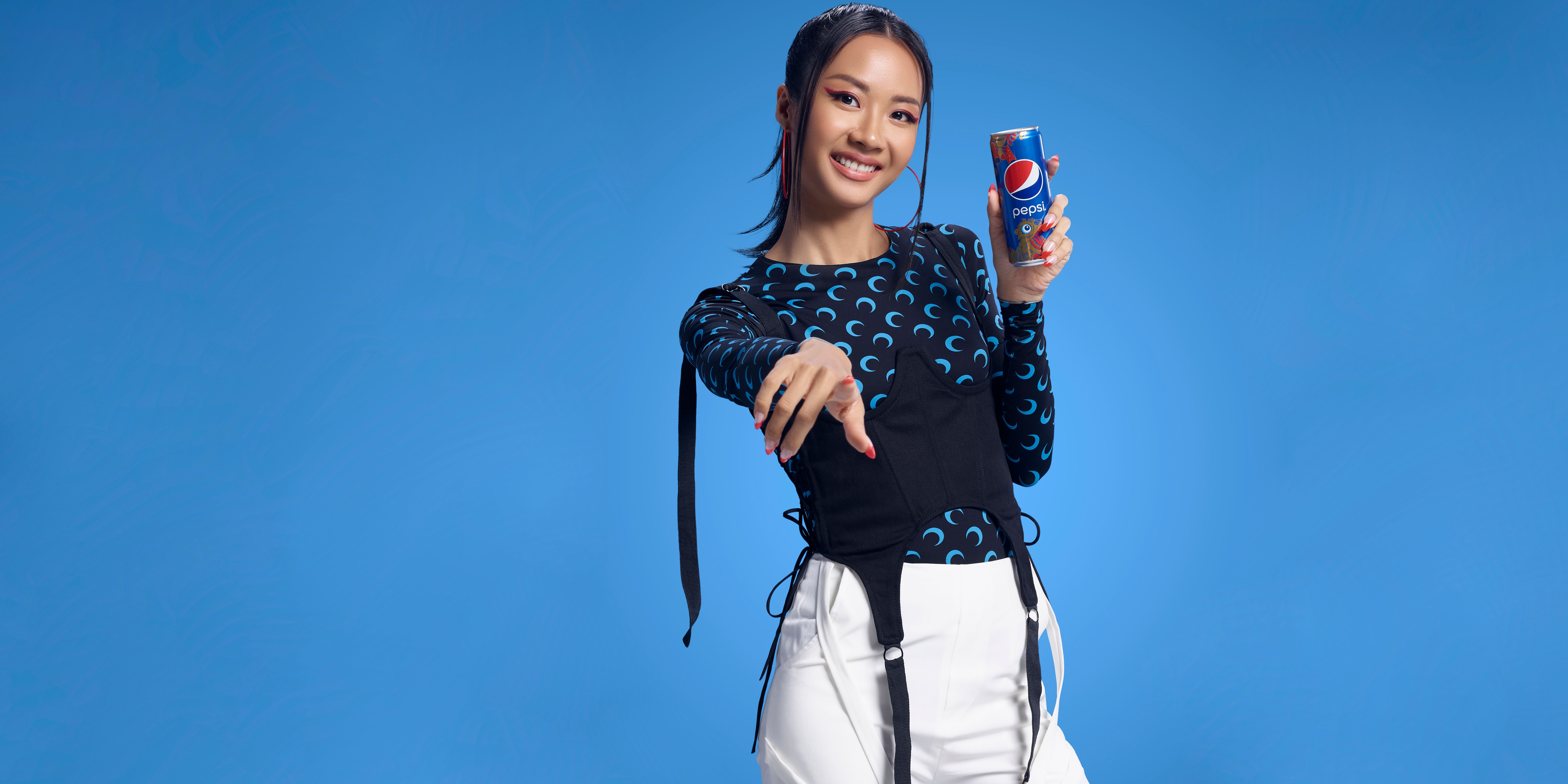 Image of Pepsi cùng Suboi, Karik, Wowy & Lăng LD trong chiến dịch Tết sum vầy 2021 