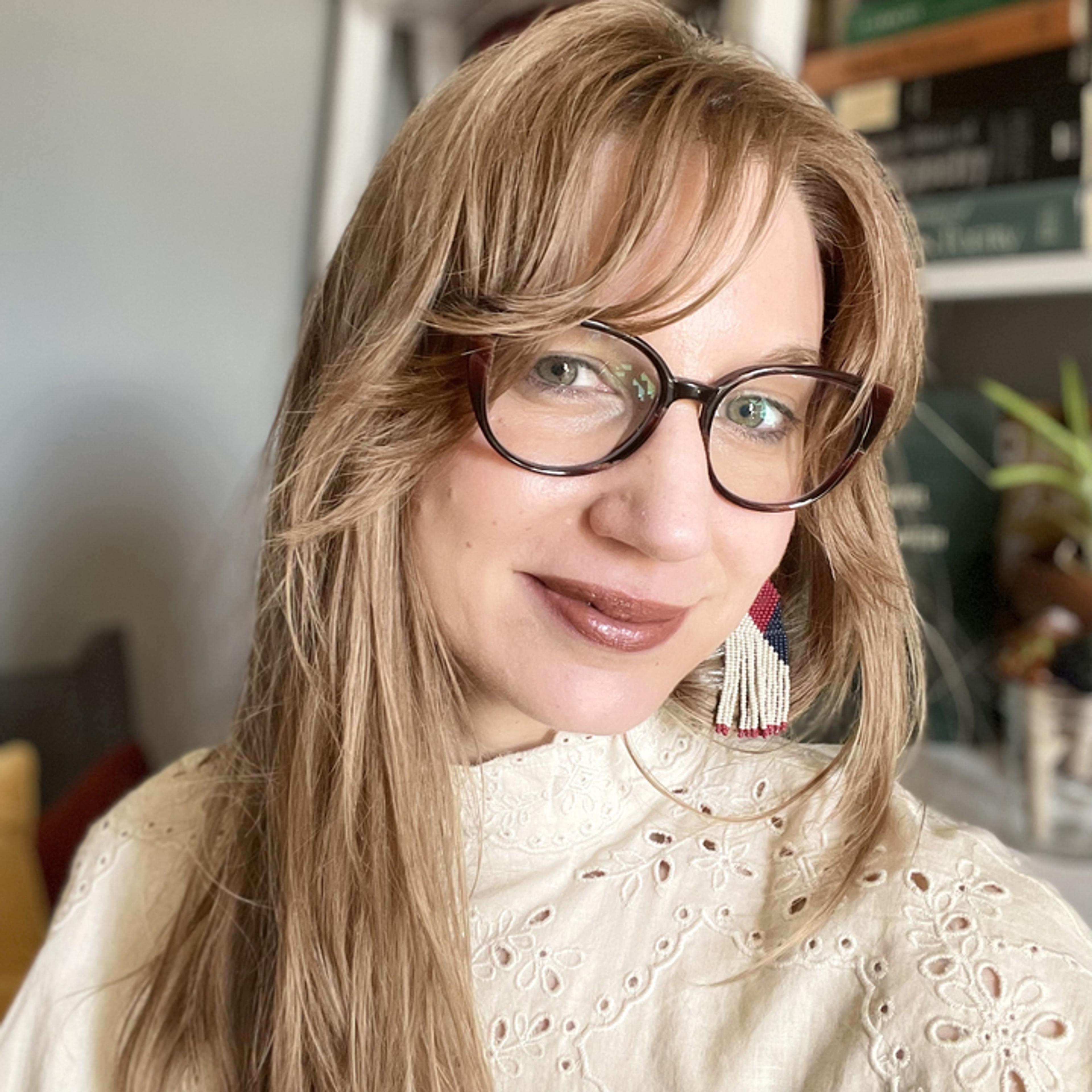 Jennifer Chesak writer bio