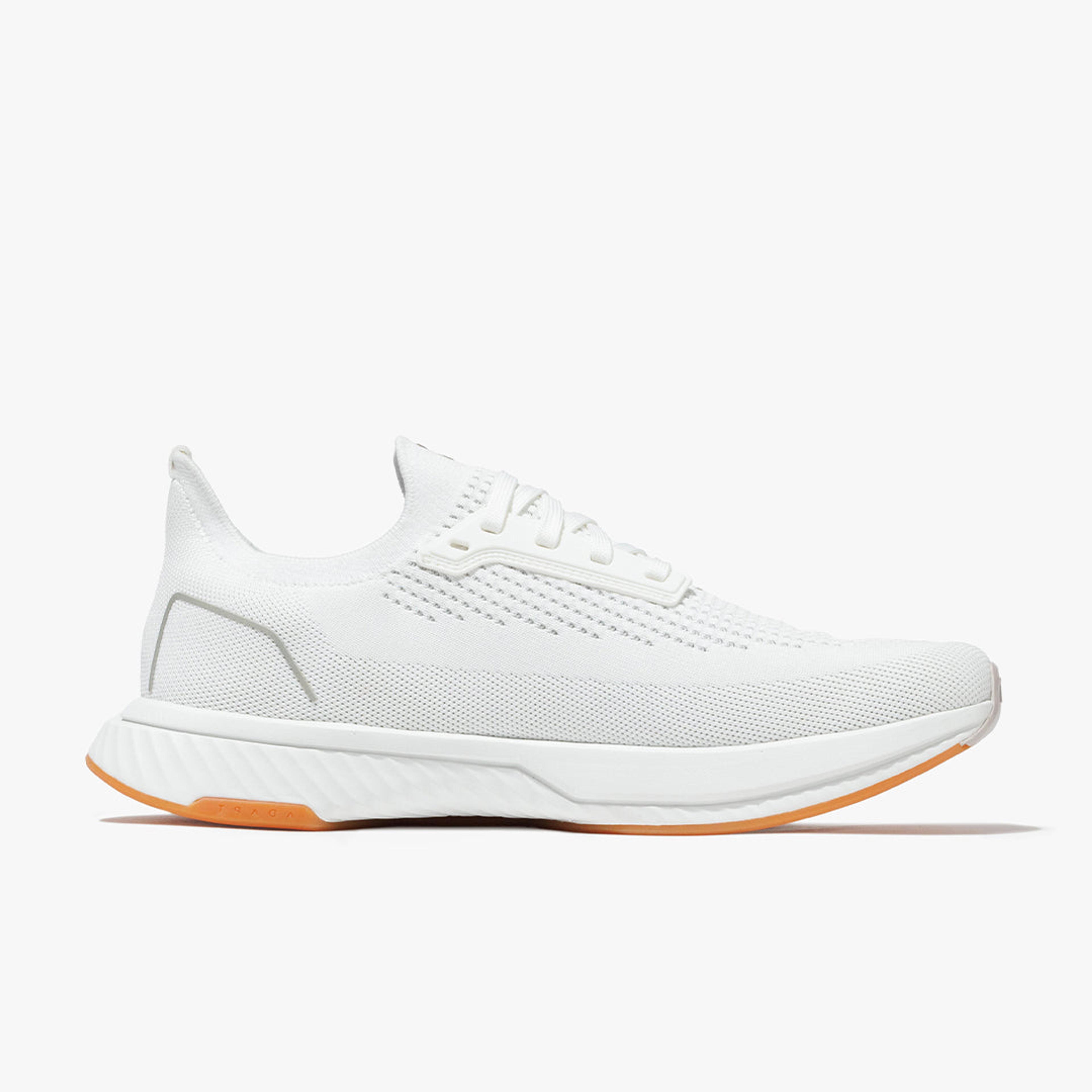 Adapt Runner in White / Gum RN