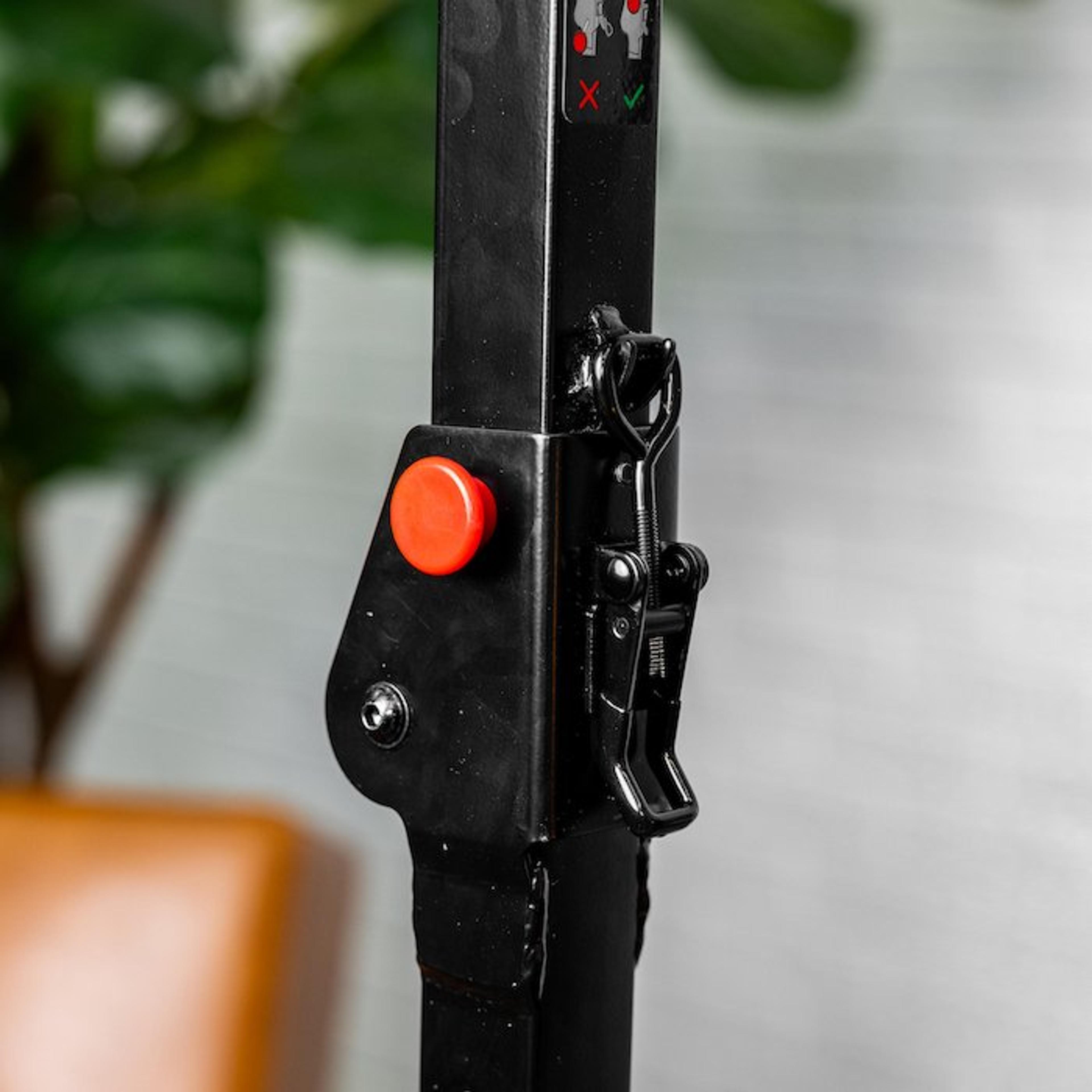 BULLBAR 2.0 - Portable Pull-up Bar and Dip Station lifestyle 4