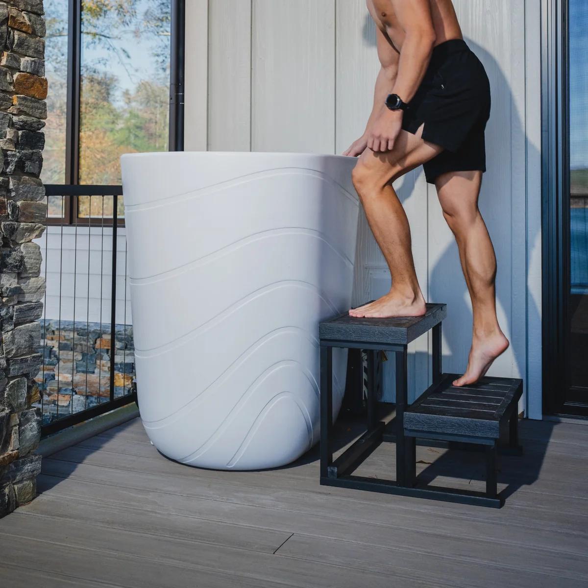 Viking Premier Cold Plunge - Arctic White / Pro Chiller in Arctic White