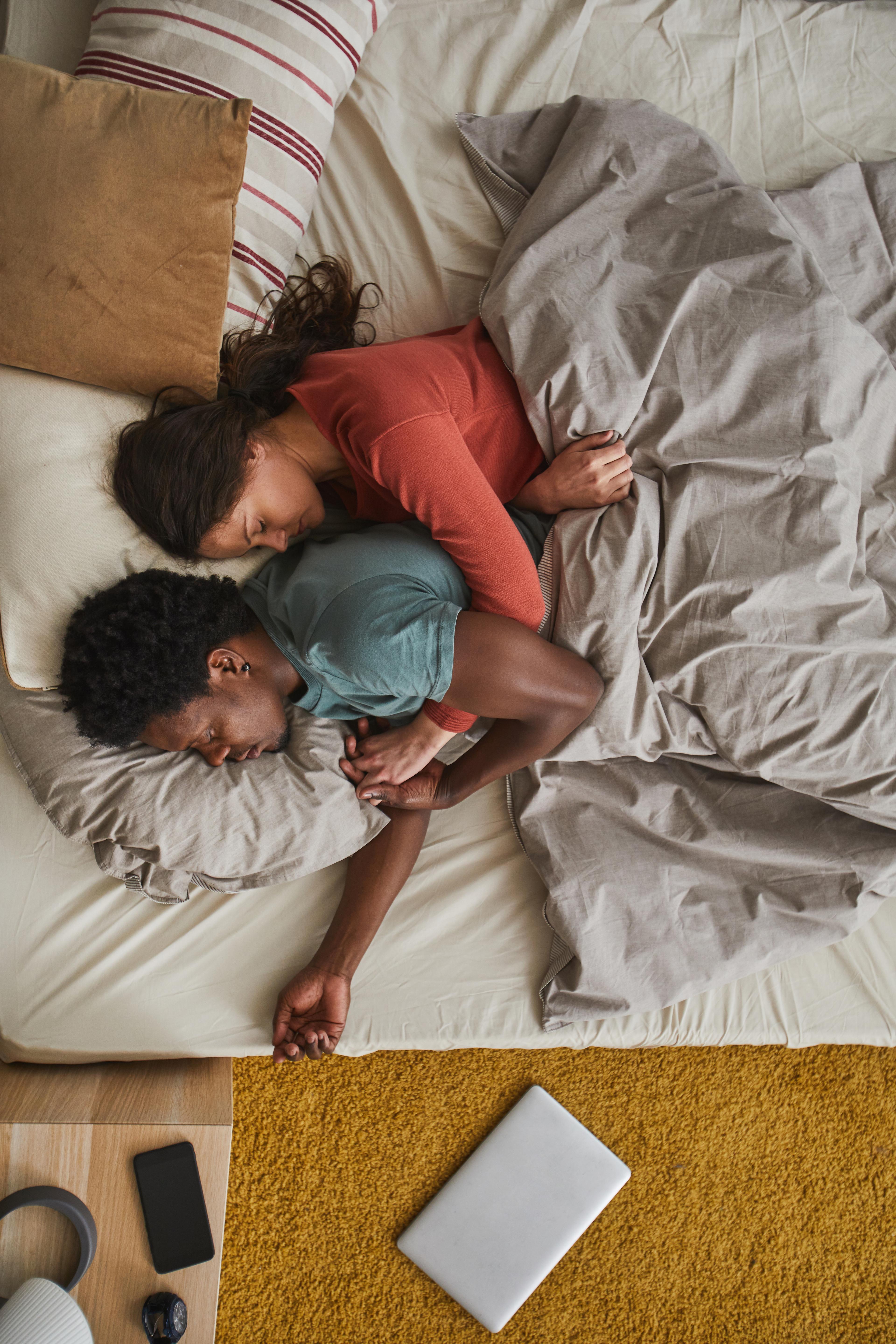 How does the Eight Sleep mattress improve sleep quality