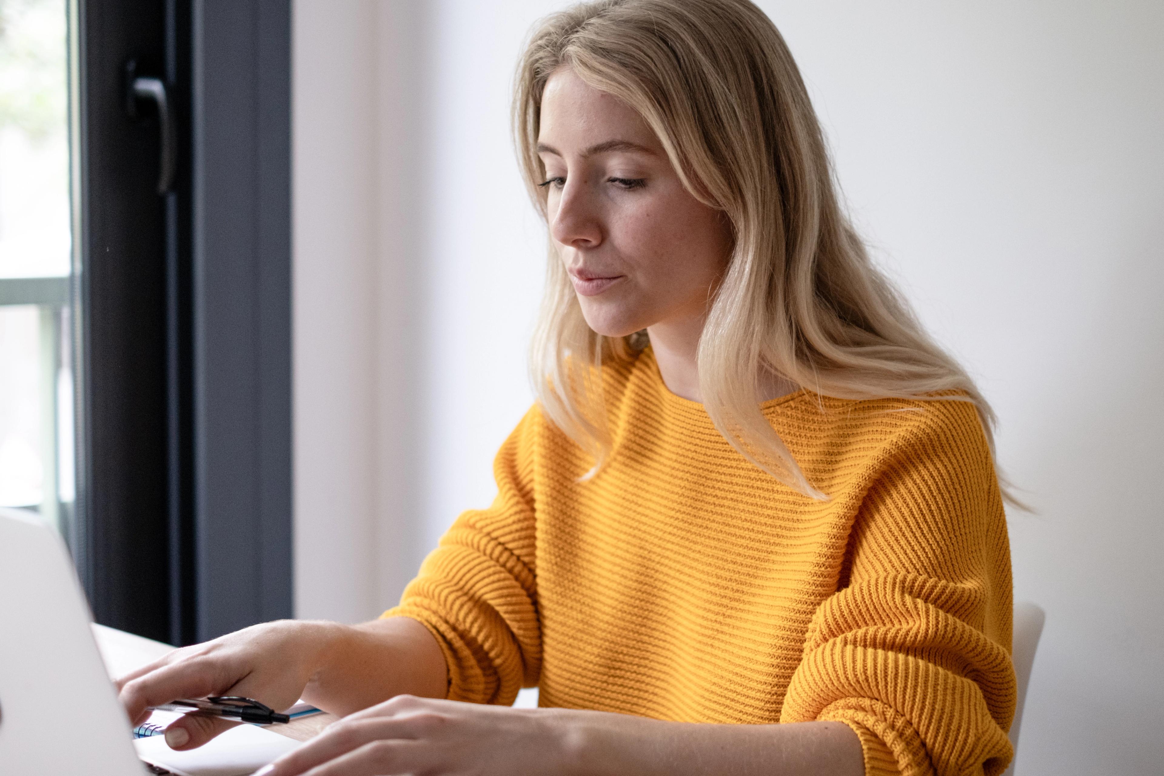 Woman shopping on computer