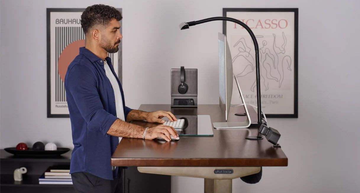 UPLIFT Desk