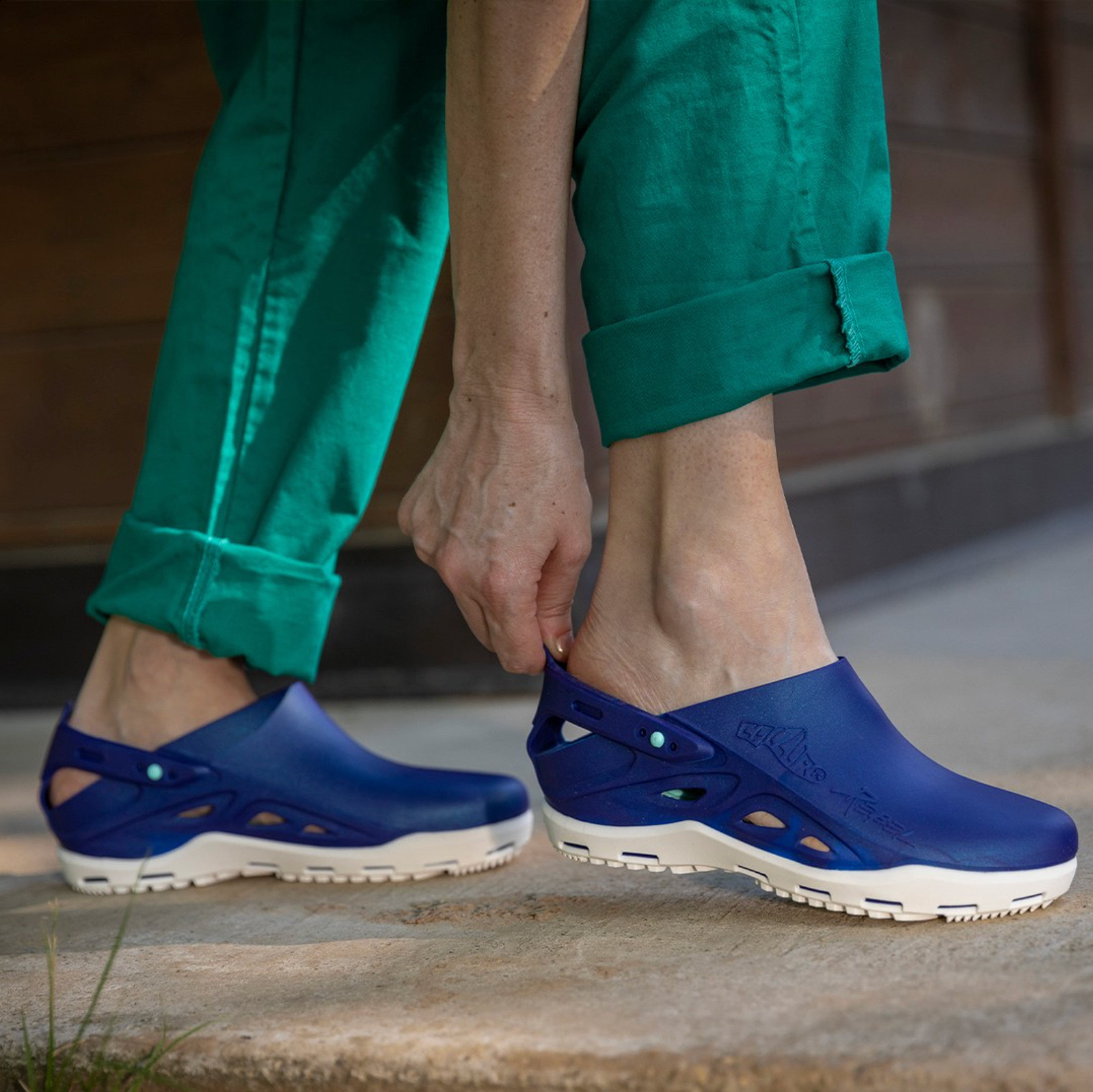 Calzuro Rebel Metallic Blue/White image 2