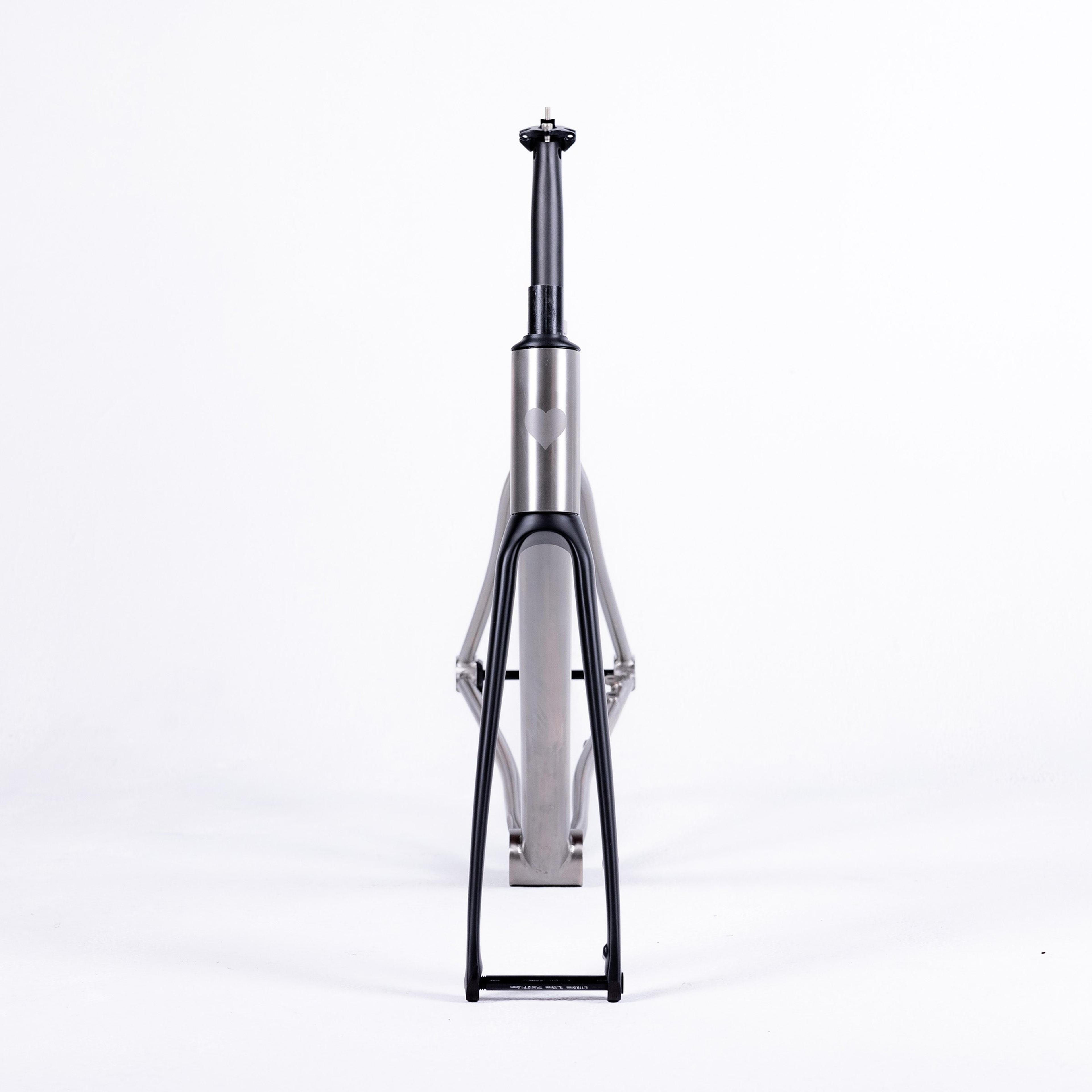 Road Ti — SRAM Force AXS, view 6
