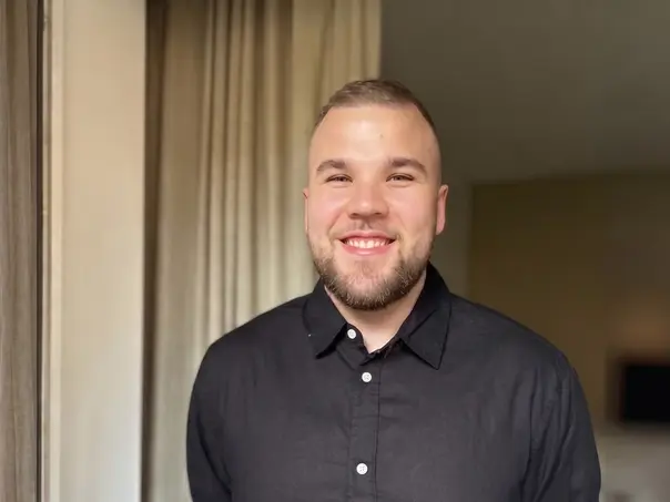 Porträtt av Lukas Rönnholm