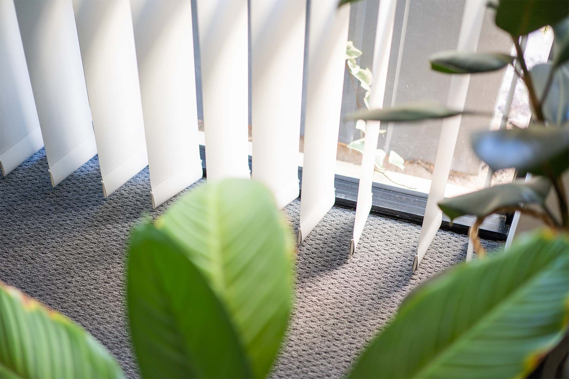 How to install vertical blinds