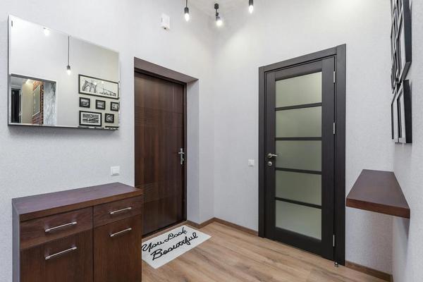 Usi metalice – ghid complet, prețuri și modele în România