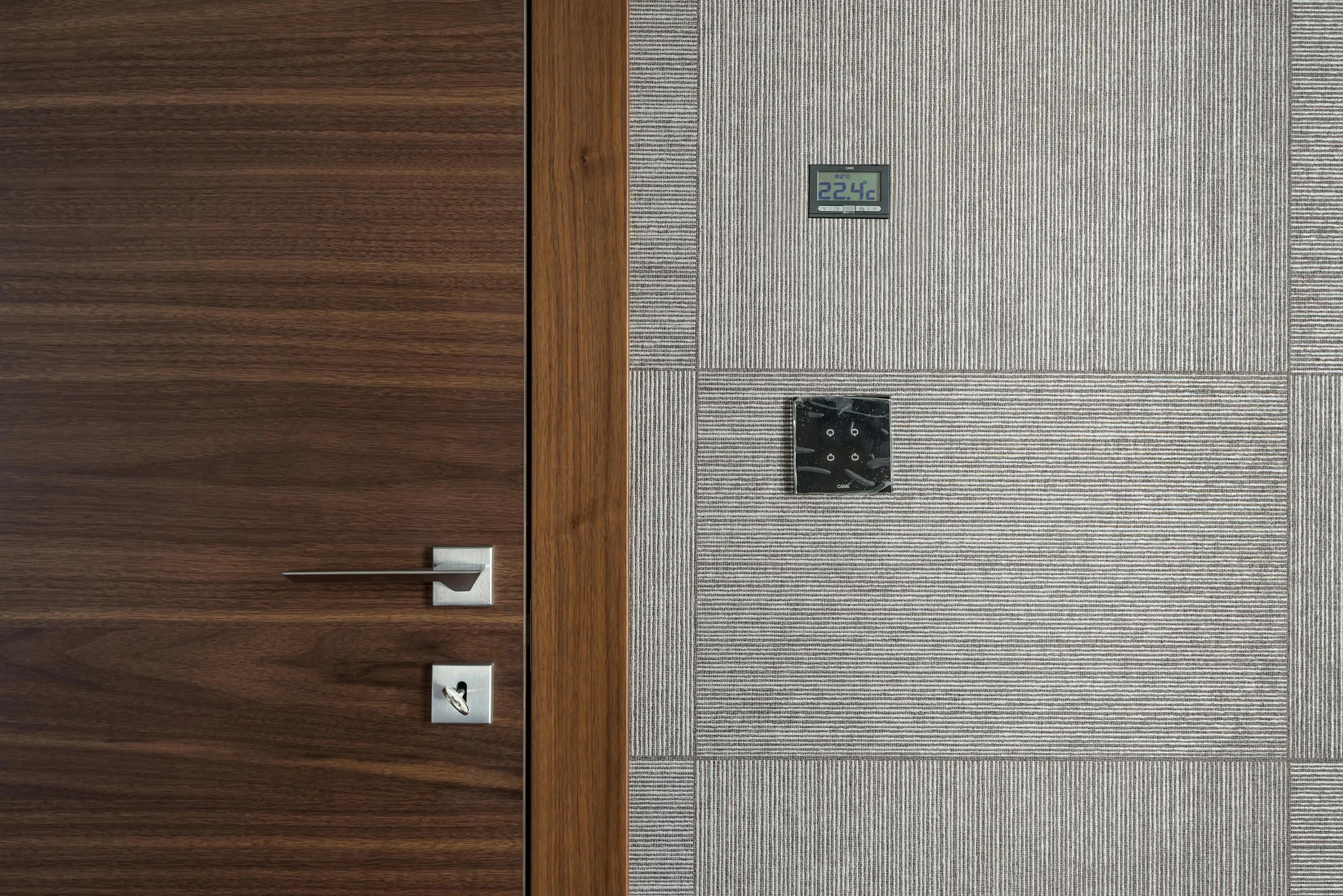 Uși metalice apartament – siguranță și izolare pentru locuința ta