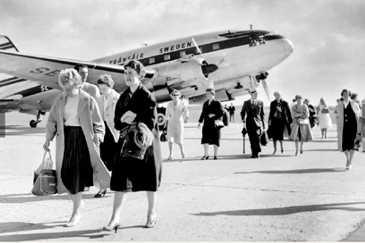Under de så kallade rekordåren fick anställda längre semester och de började resa med flyg till södra Europa.