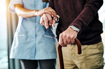 Staten, regionerna och kommunerna har ansvar för olika delar av välfärden. Alla medborgare ska kunna känna en grundtrygghet i samhället oavsett hur gamla de är eller vilken livssituation de befinner sig i.