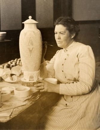 Historical photograph of Adelaide Robineau in her studio