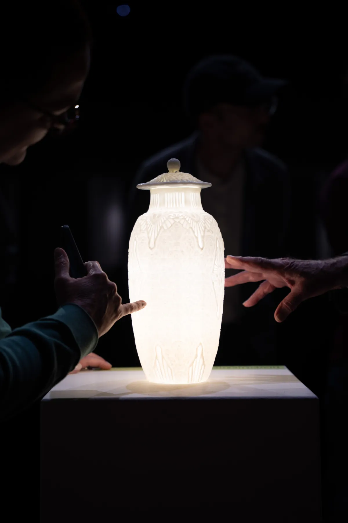 Please Touch version of the Scarab Vase lit from the inside