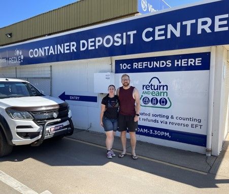 Return and Earn recycling scheme refunds pay for Dubbo couple's dream wedding