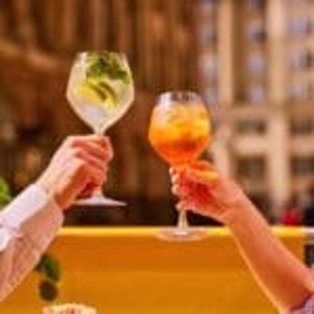 £6 Aperol Spritz 