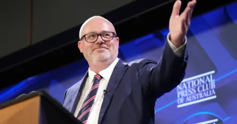 Federal Government Halts Applications for Industry Growth Program