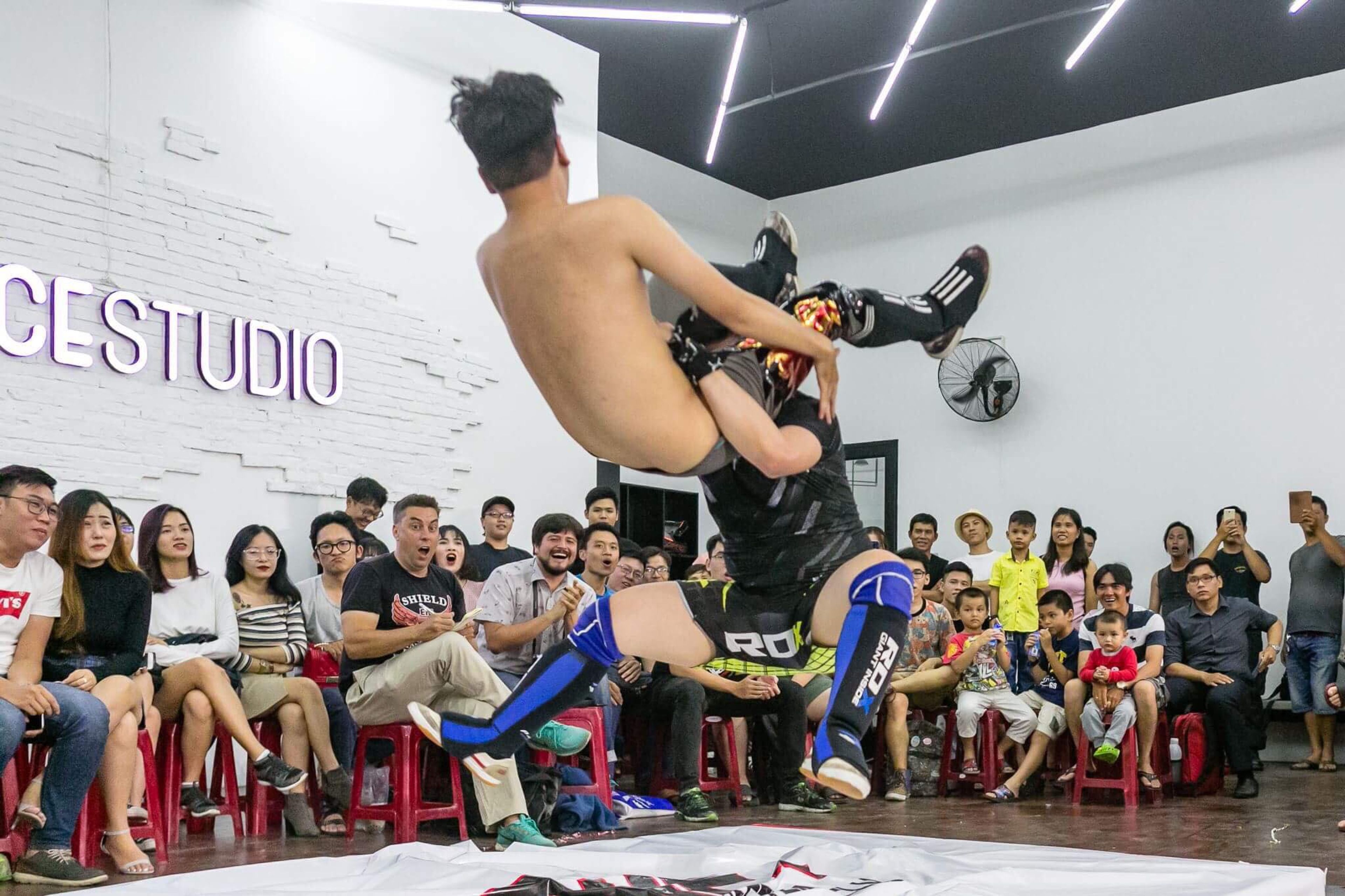 wrestling saigon vietnam