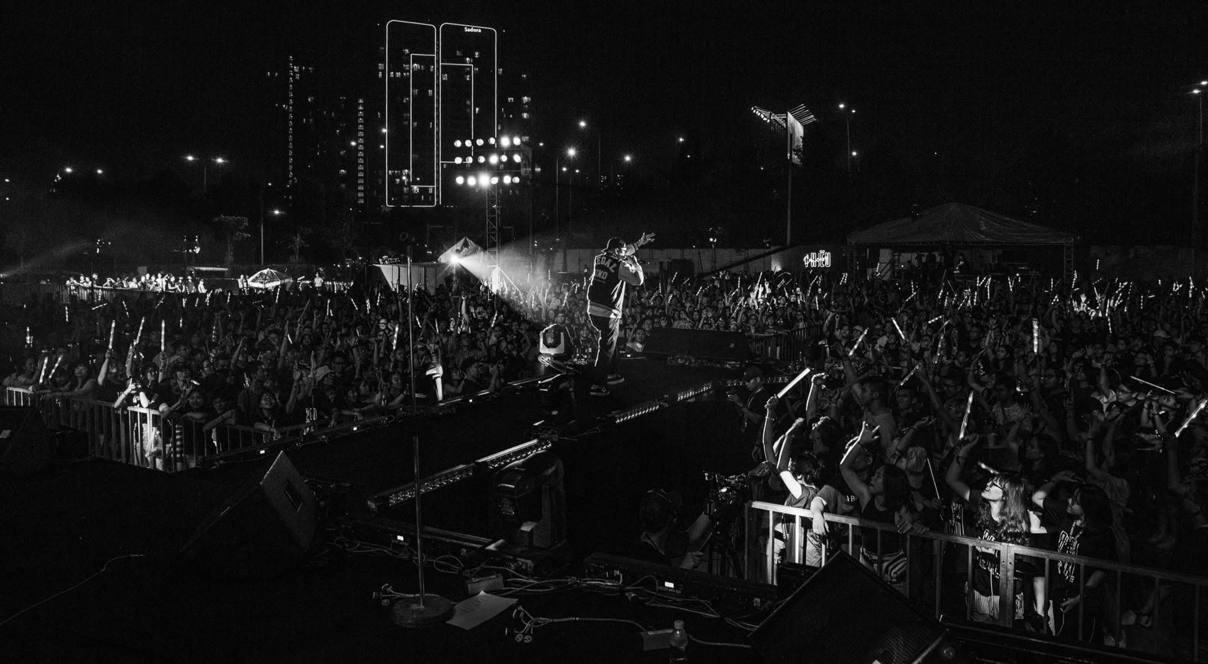 Cam live in Saigon (2019)