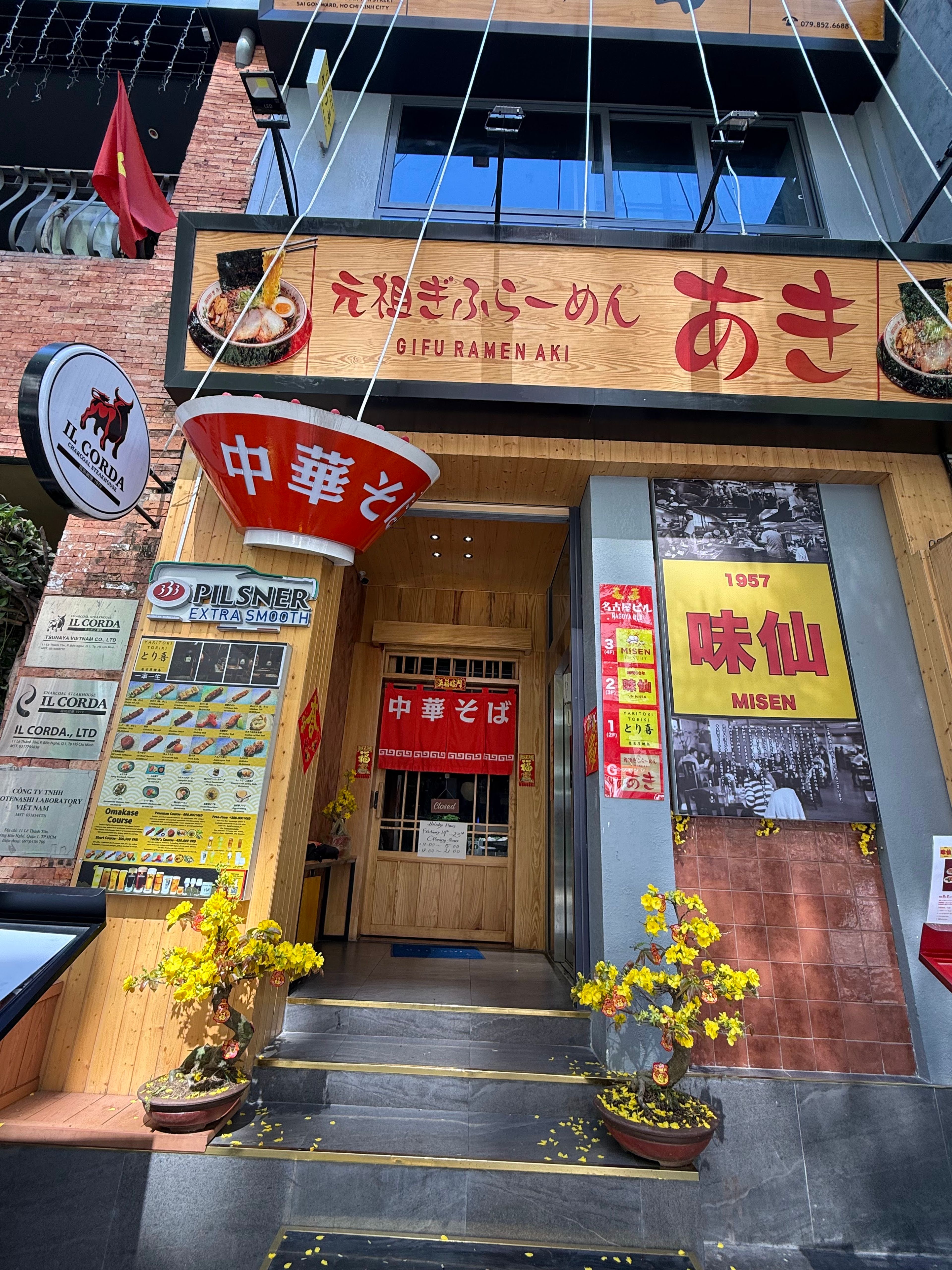gifu ramen aki saigon