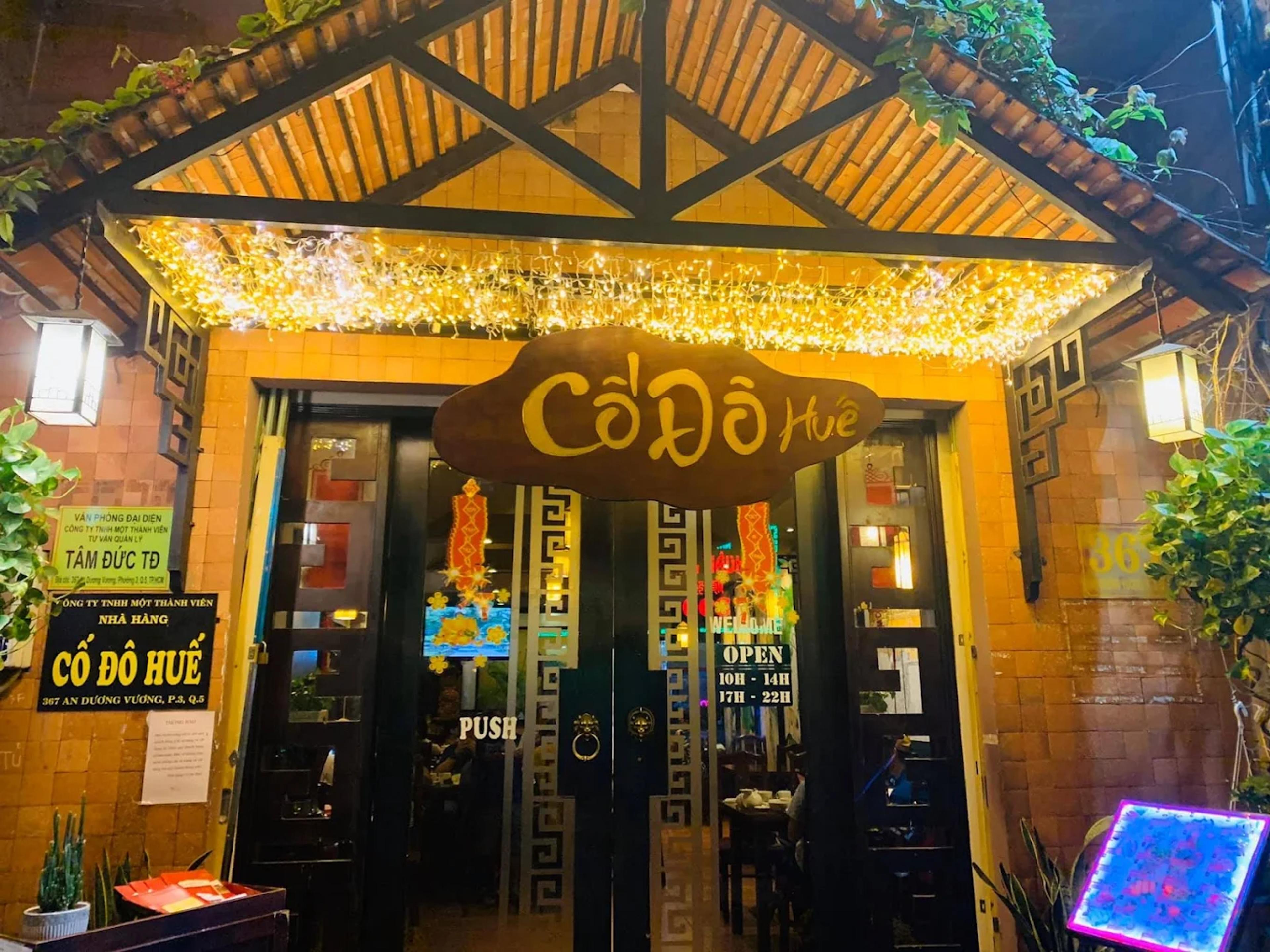 nha hang co do hue food district 5 saigon ho chi minh city vietnam