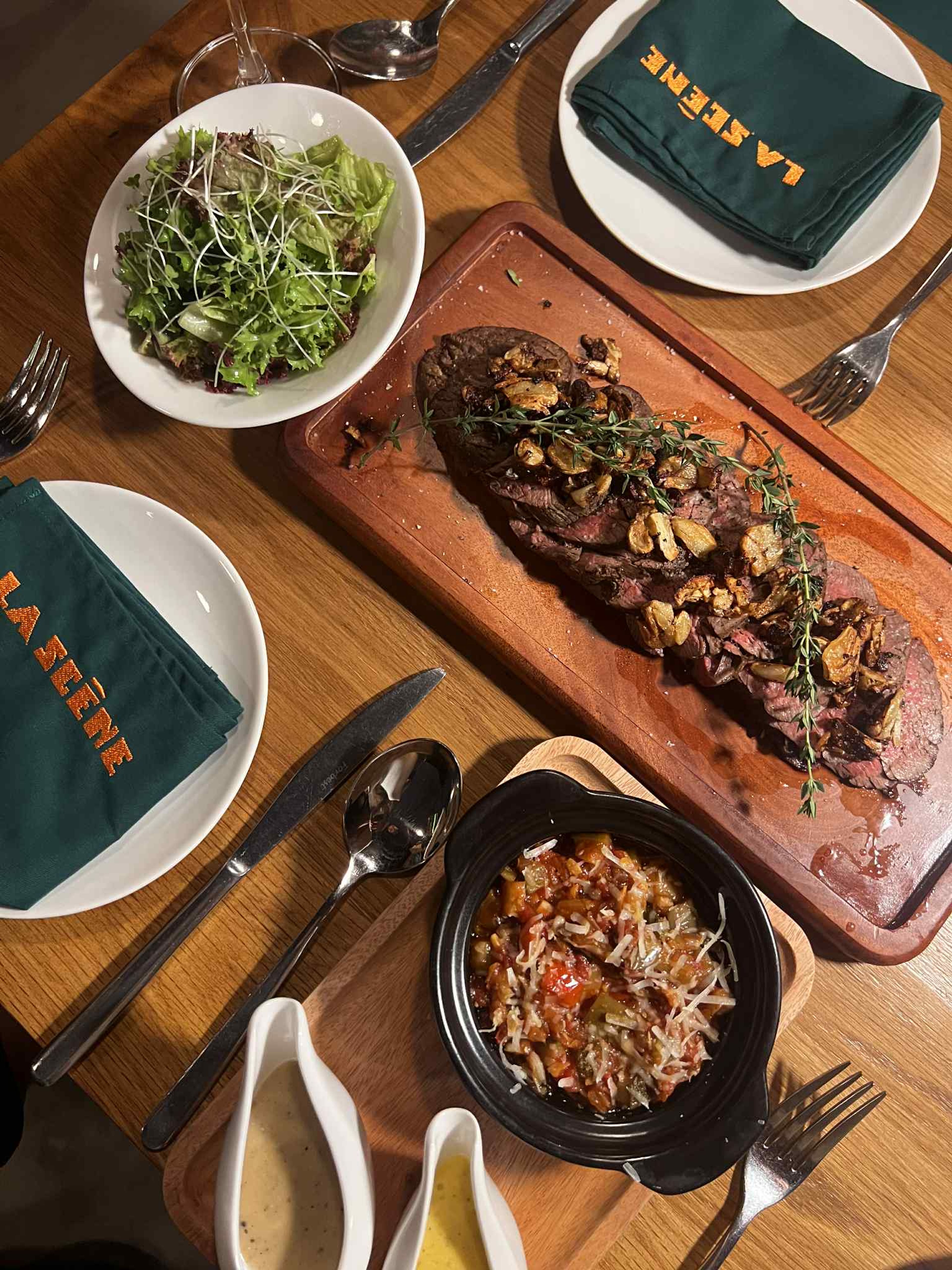 La Scène Bistro fare