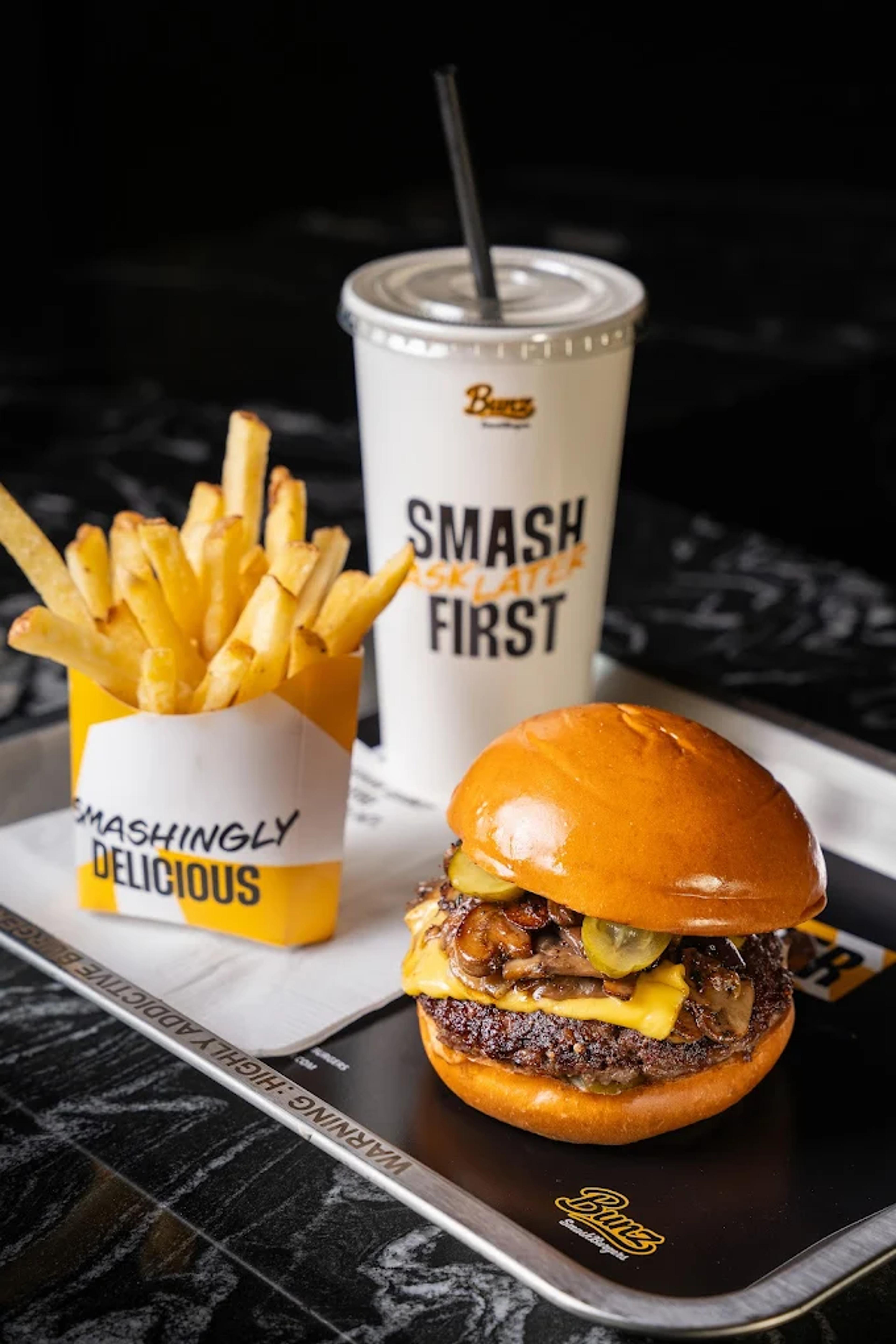 bunz smash burger hcmc saigon
