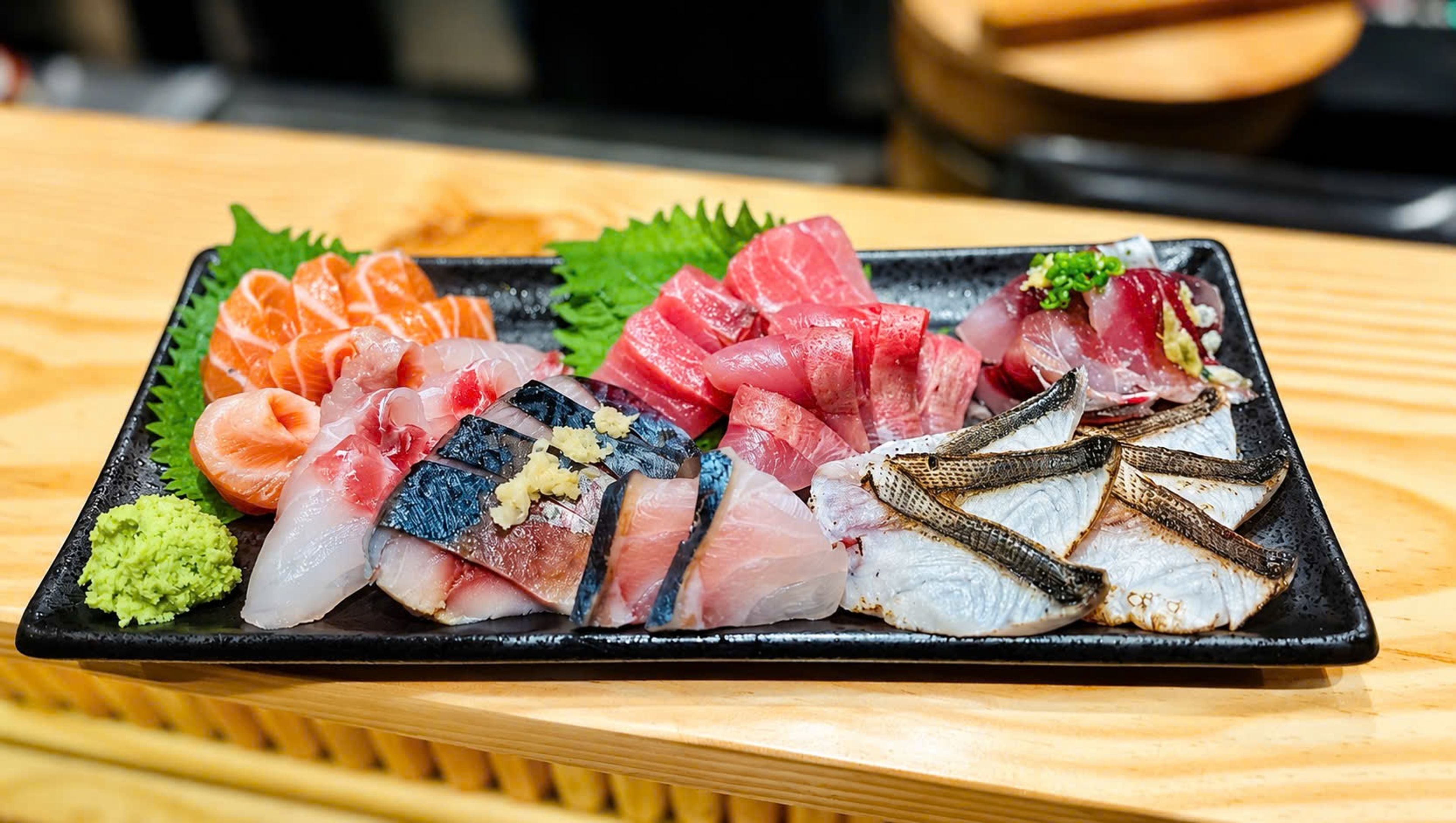 sashimi saigon roll
