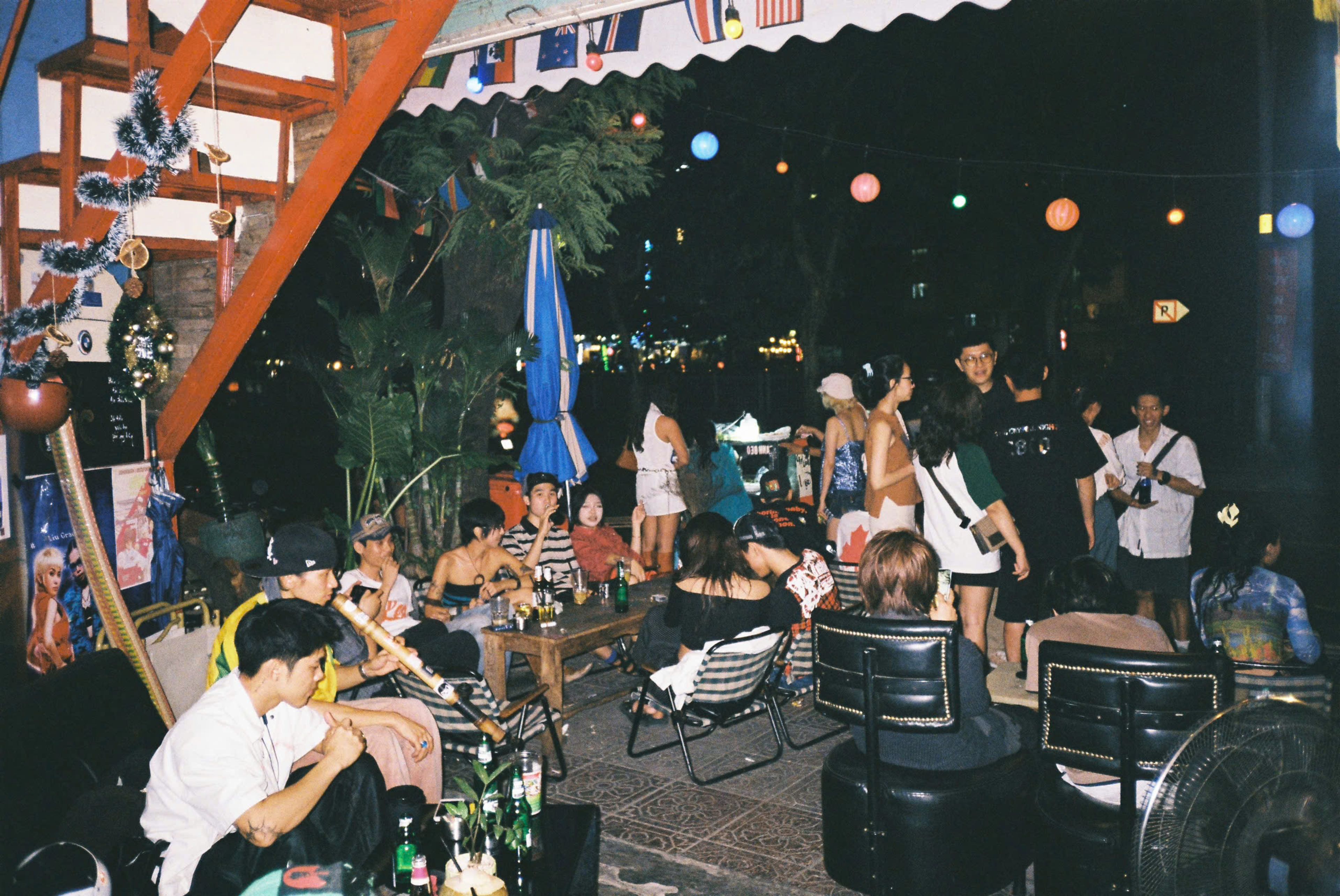 chill night saigon vietnam hcmc