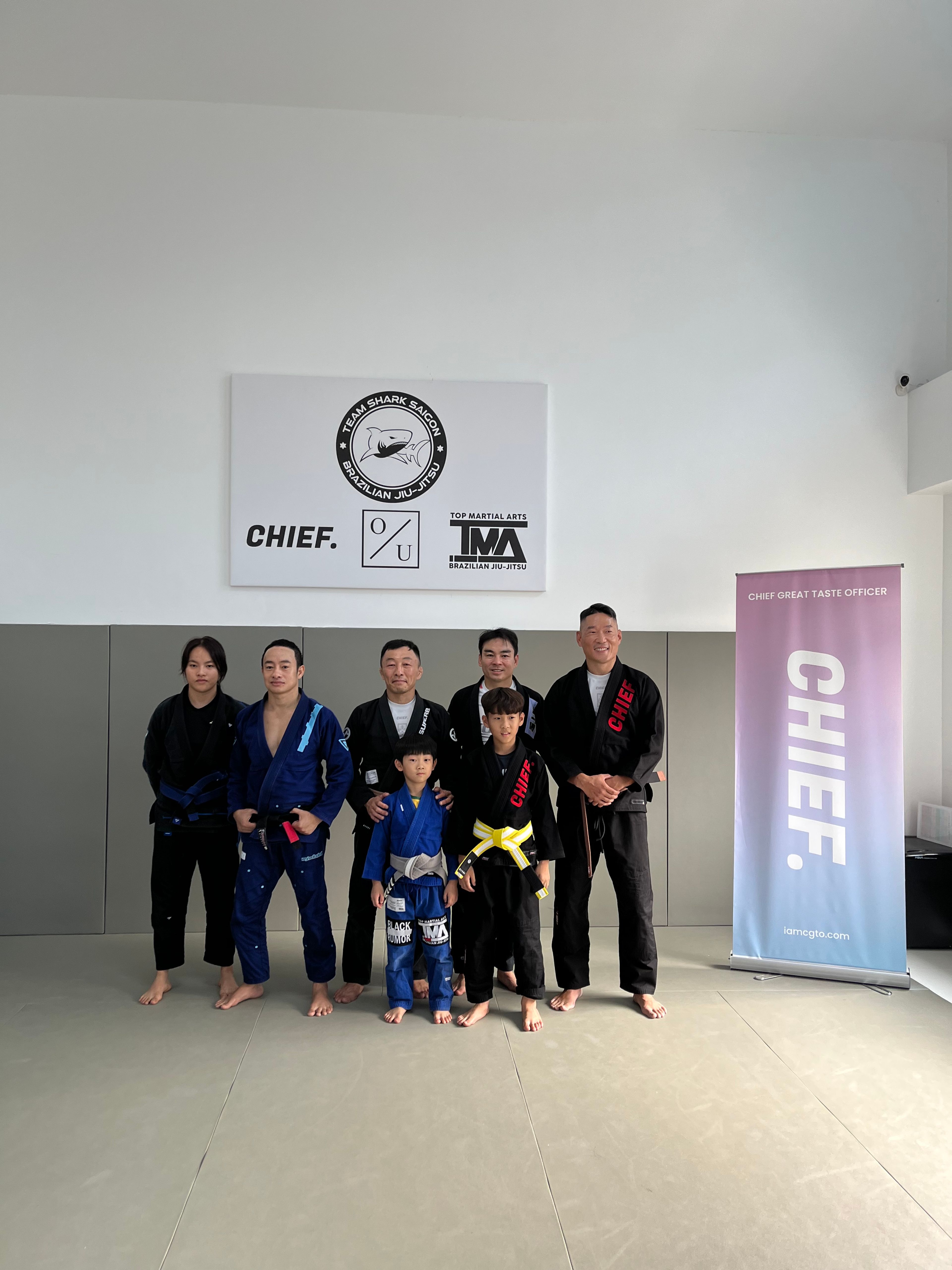 alex jung team shark saigon martial arts gym owner