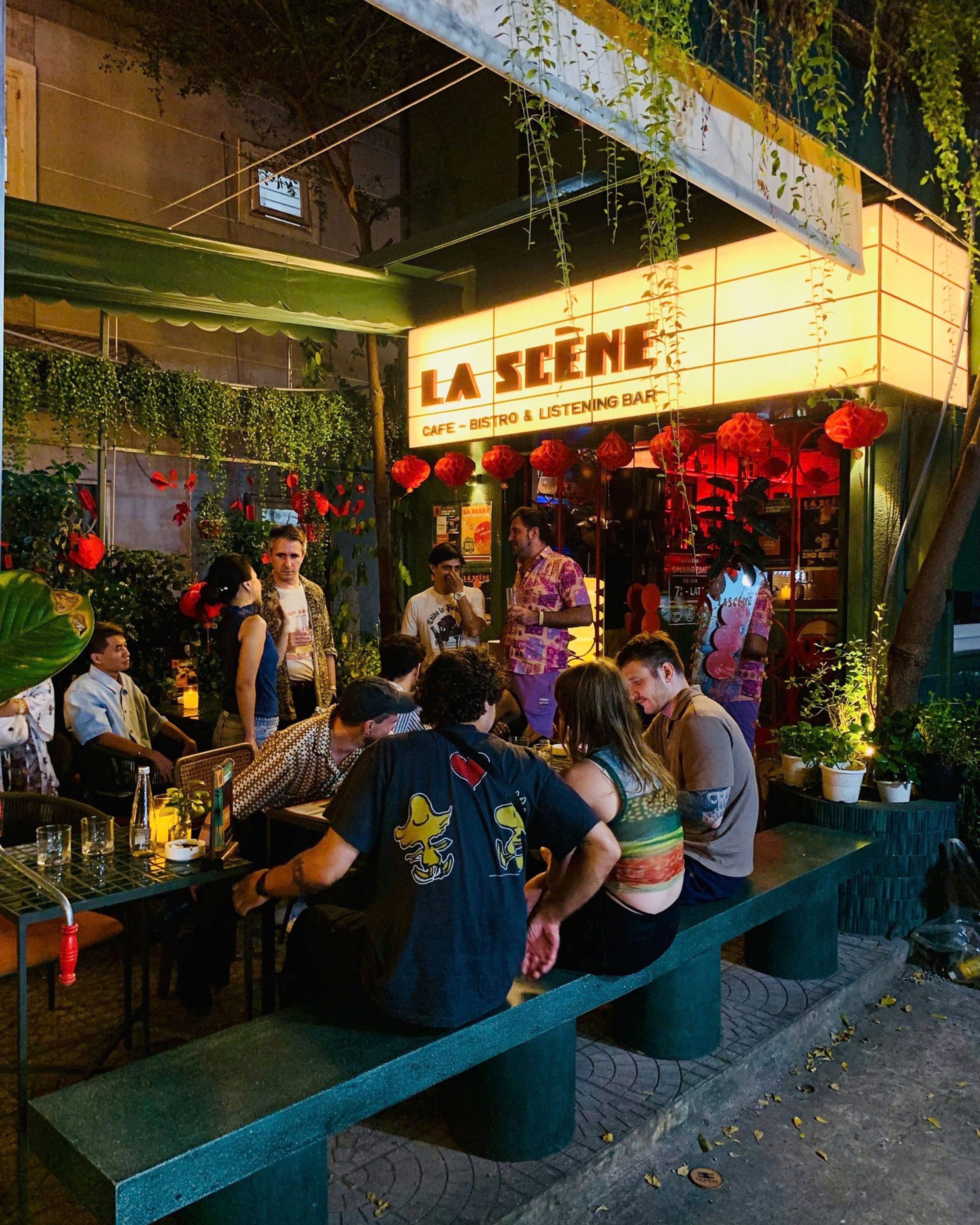 la scene pvc saigon hcmc bar listening room