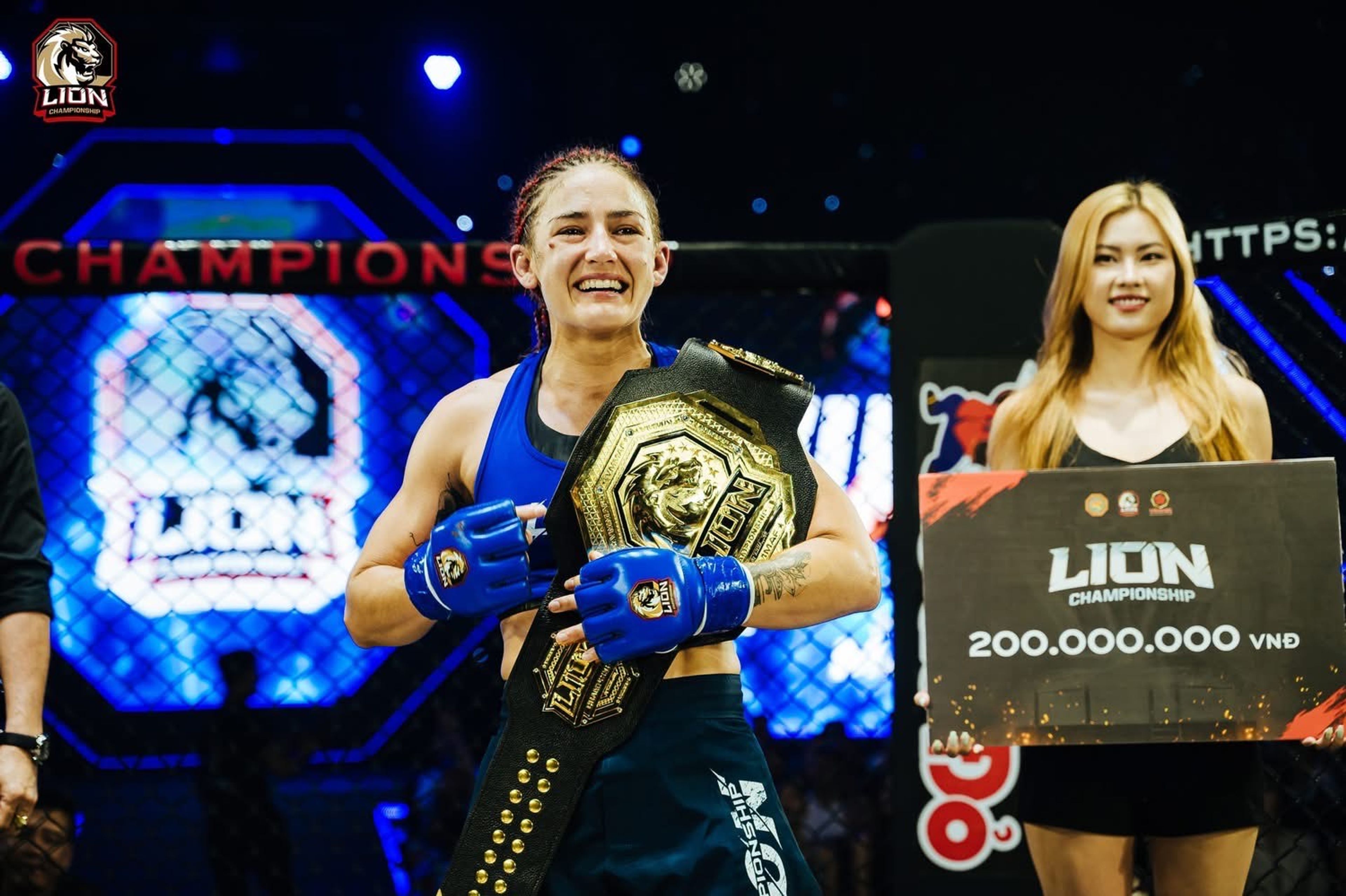 chelsey cashwell female fighter lion championship