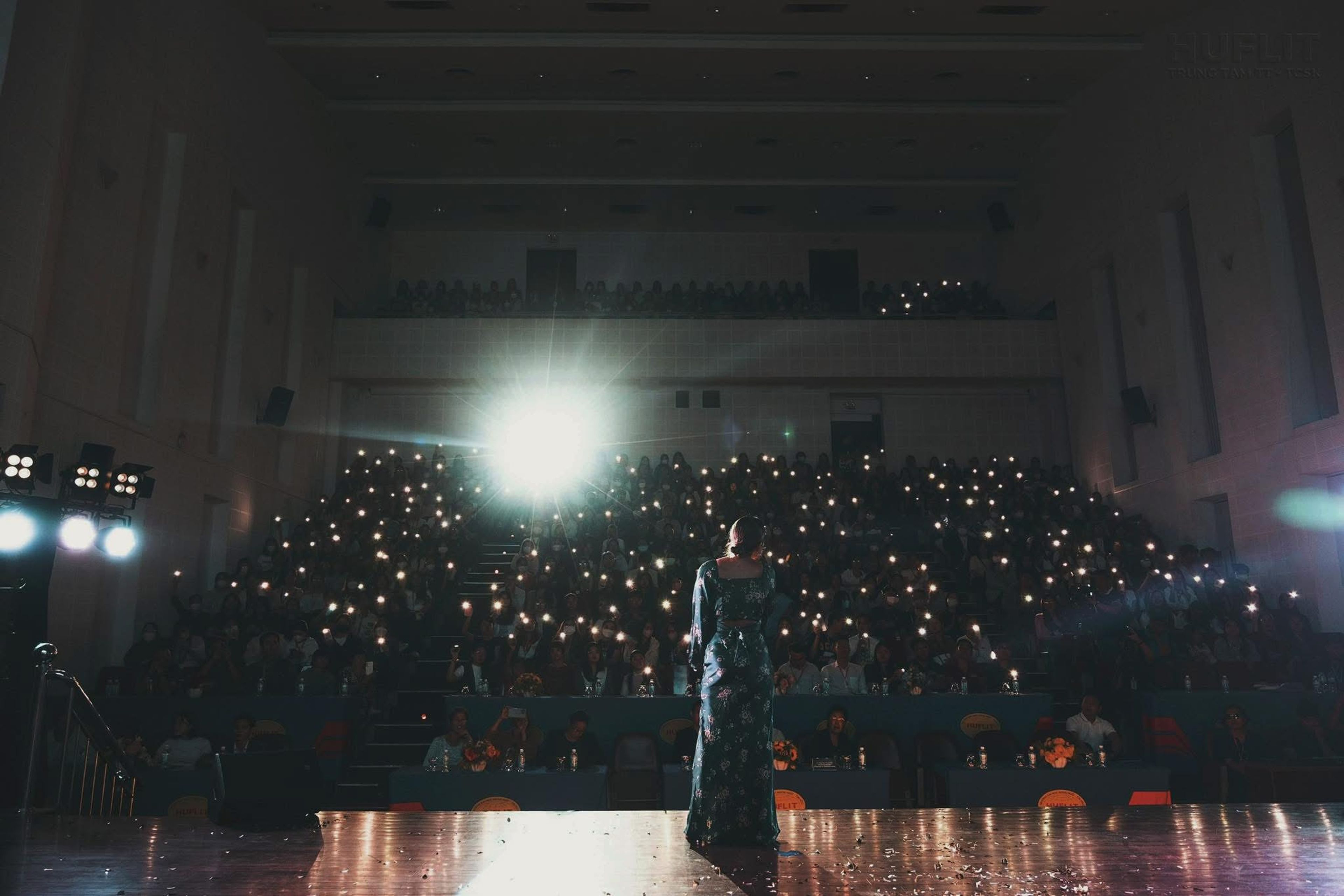 Amy singing