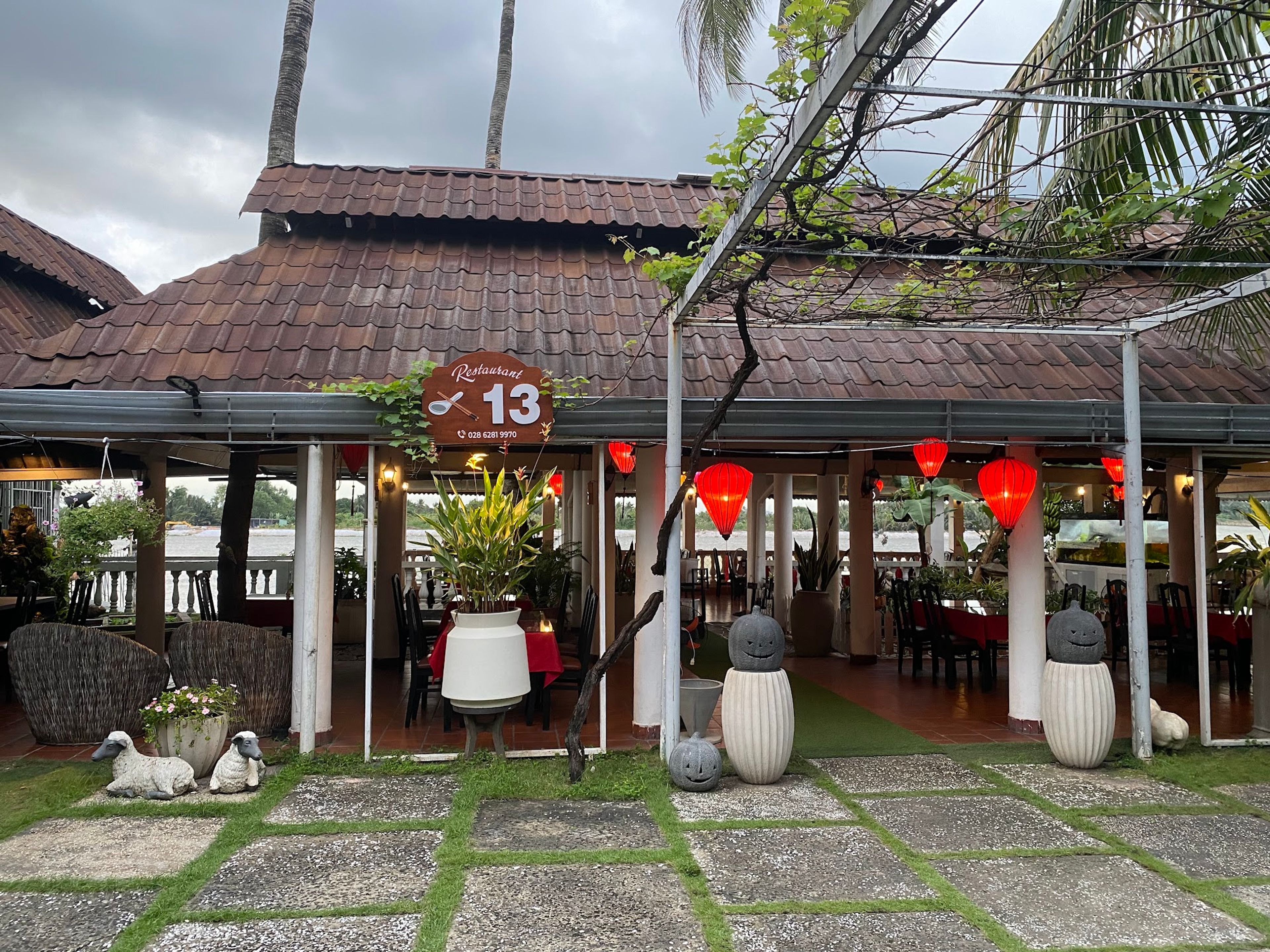 restaurant 13