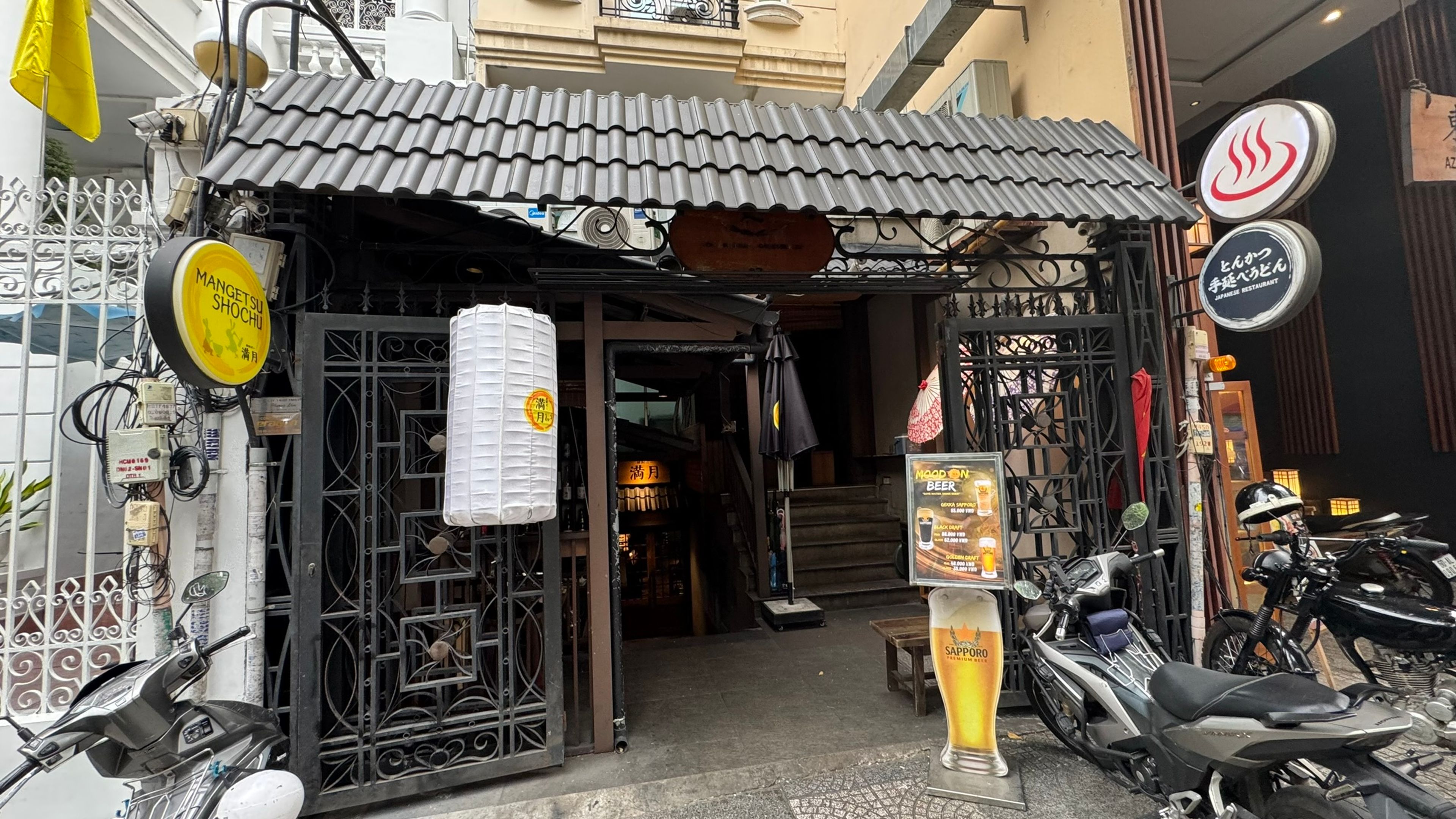 mangetsu izakaya Ho Chi Minh City Saigon Vietnam