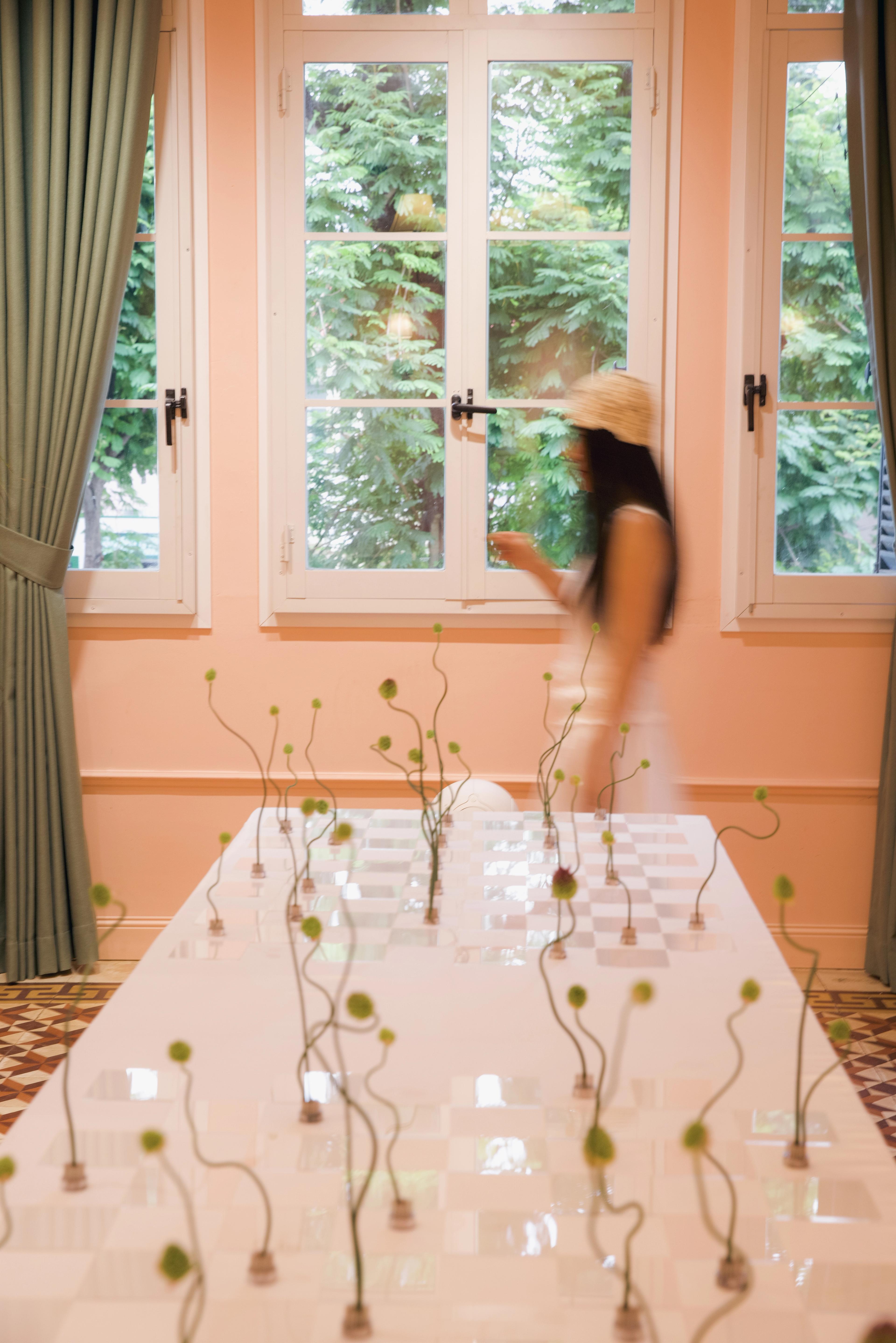 flower saigons girl lady nice