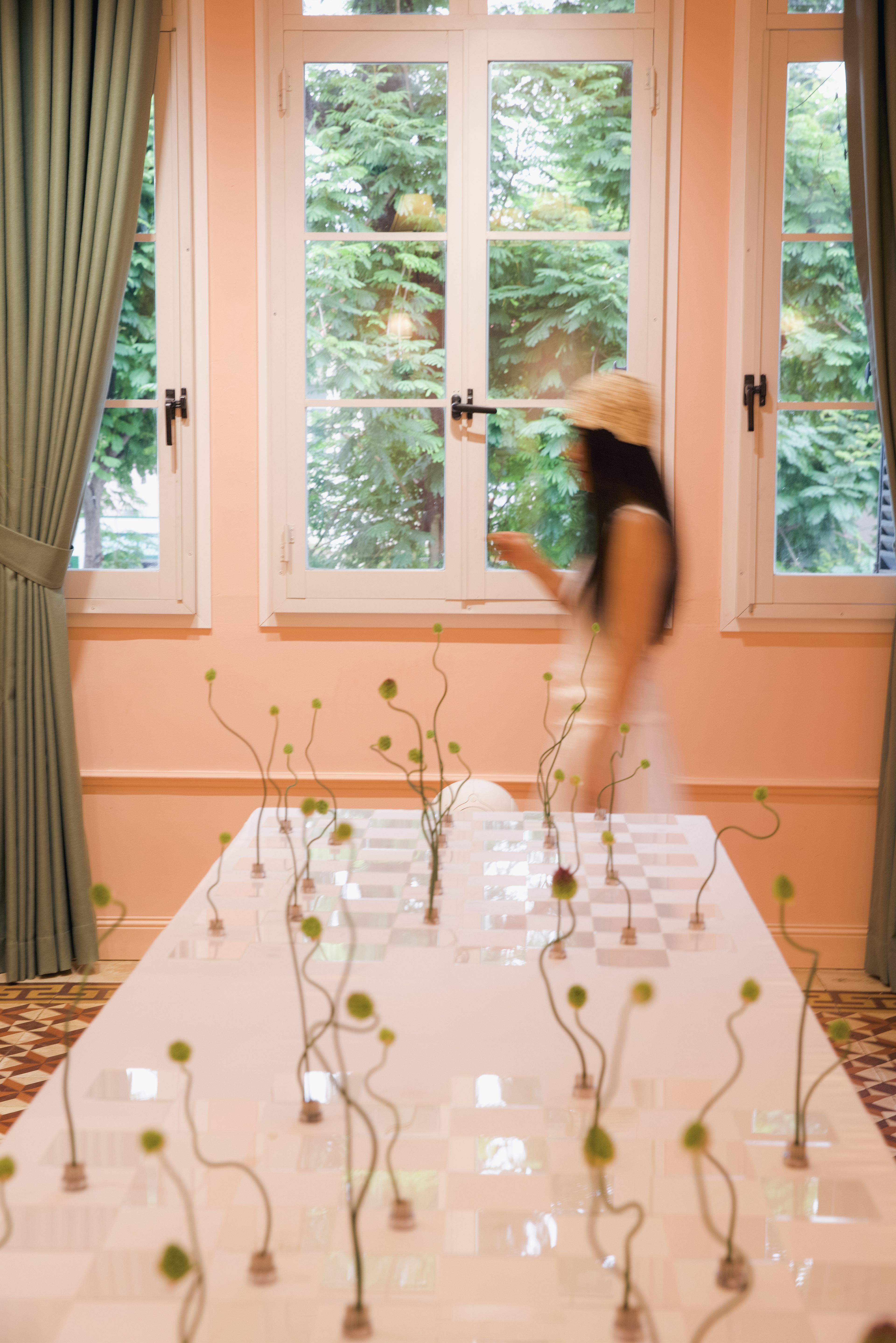 flower saigons girl lady nice