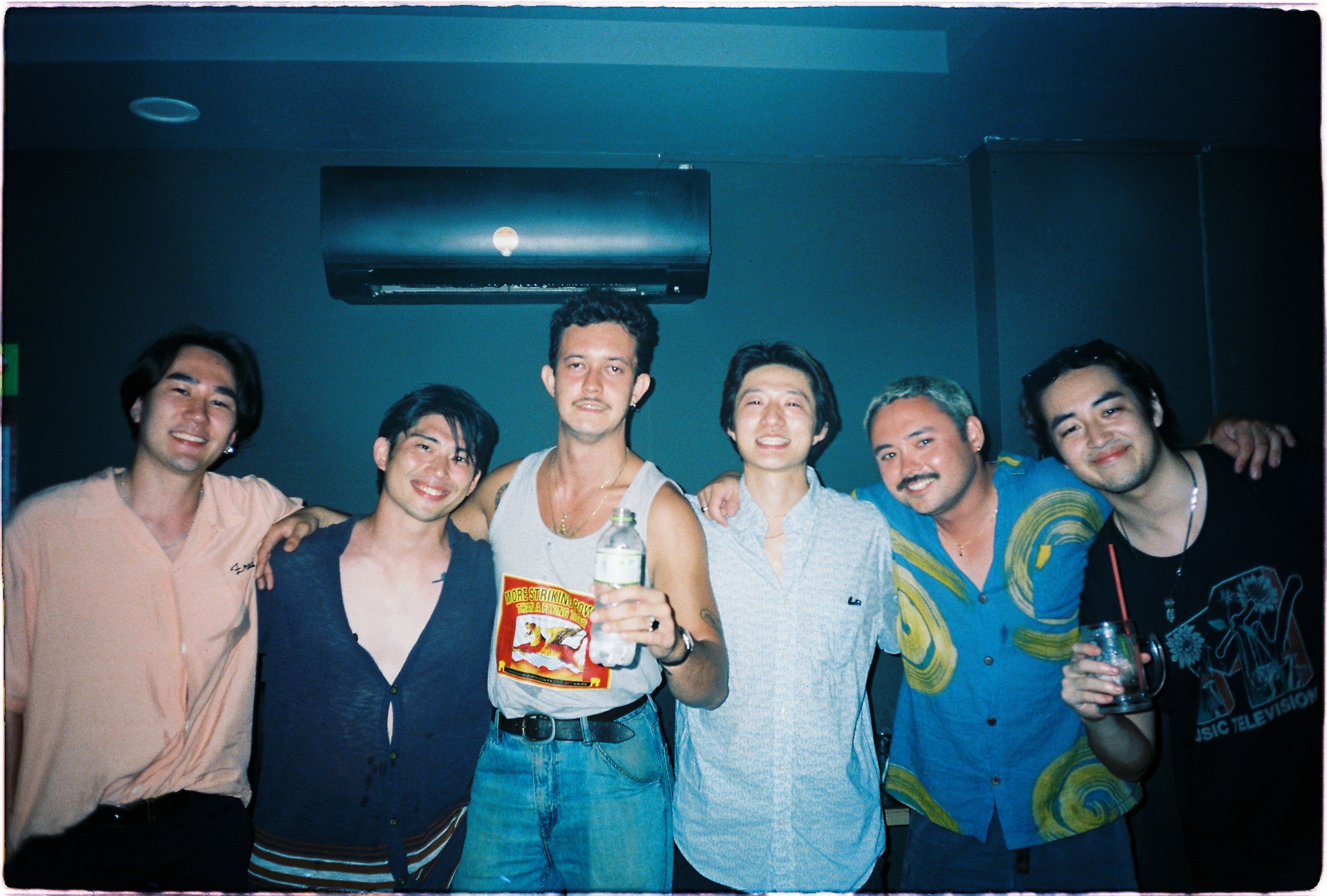 pool players rafters saigon