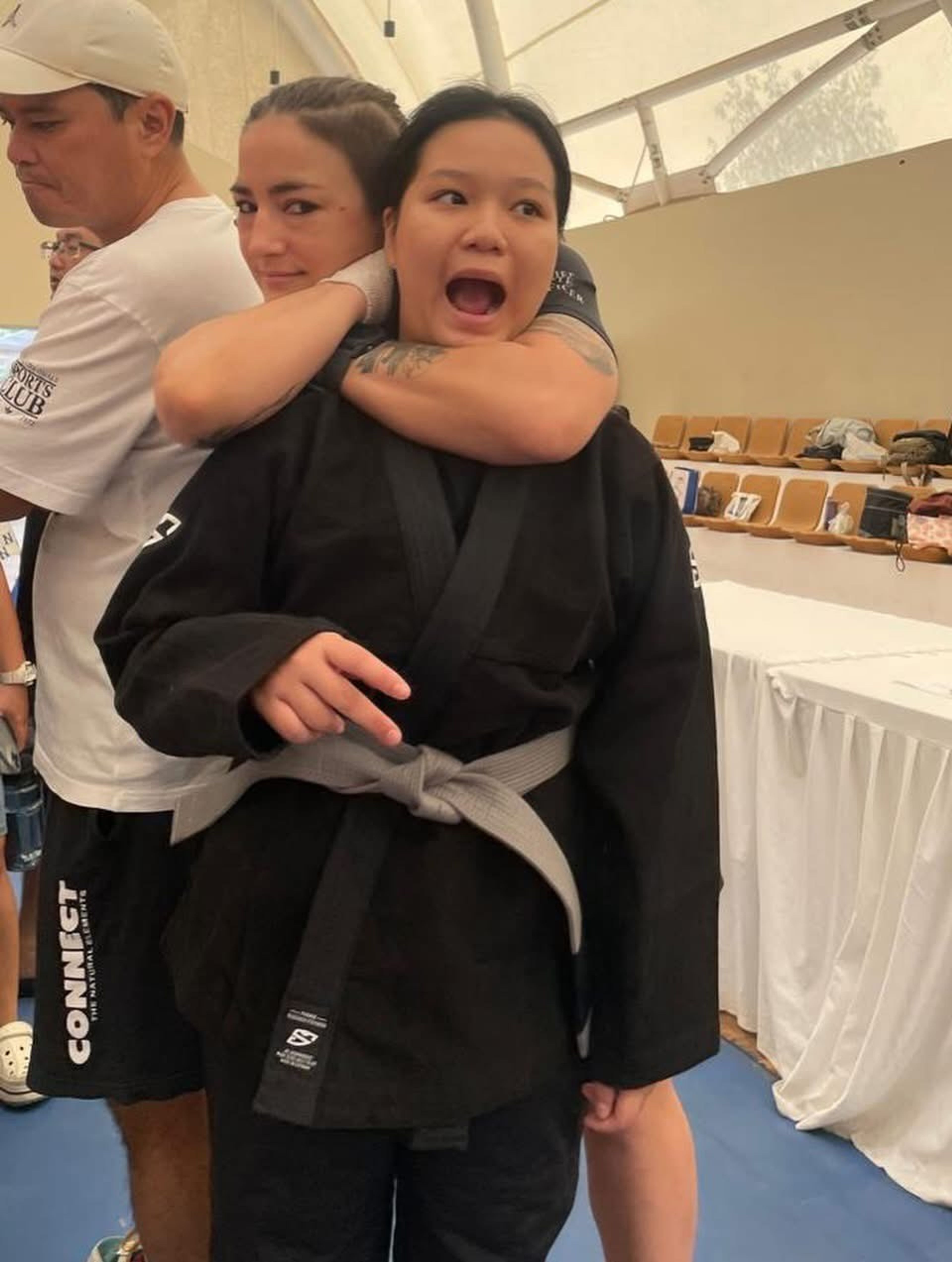 mma fighter chelsey and vietnamese girl jiu jitsu