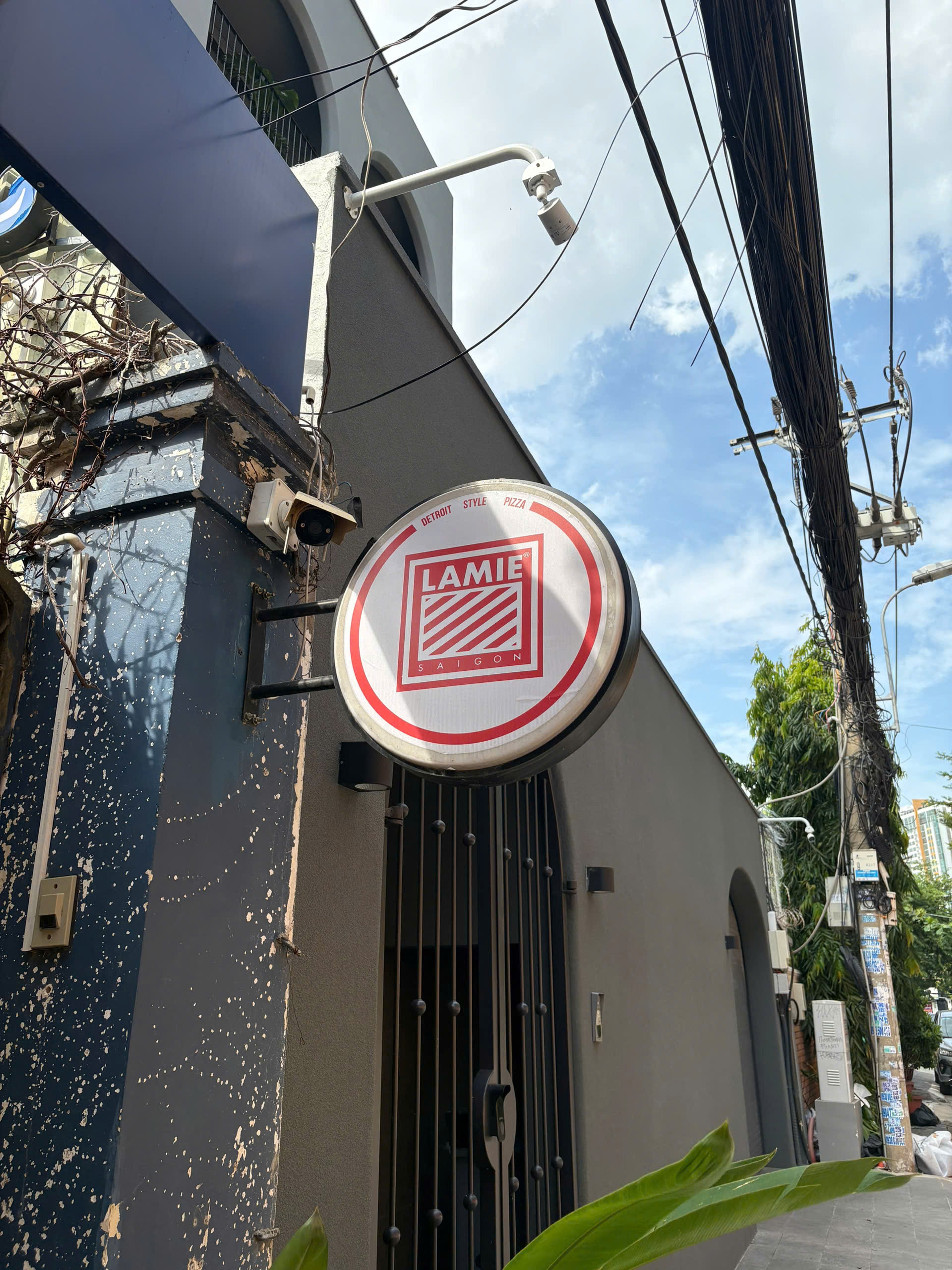 lamie pizza Ho Chi Minh City Saigon Vietnam