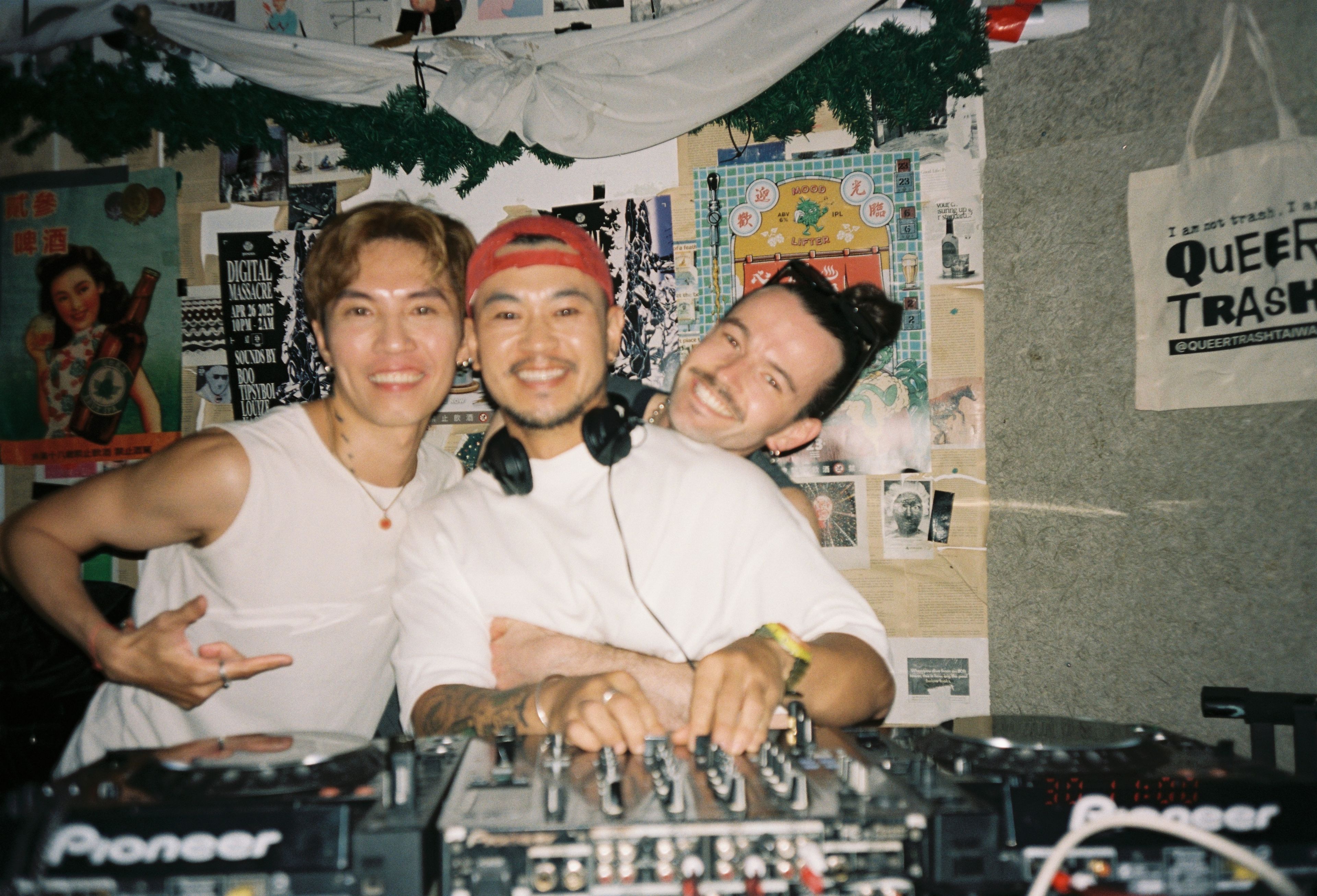 friends dj saigon hcmc