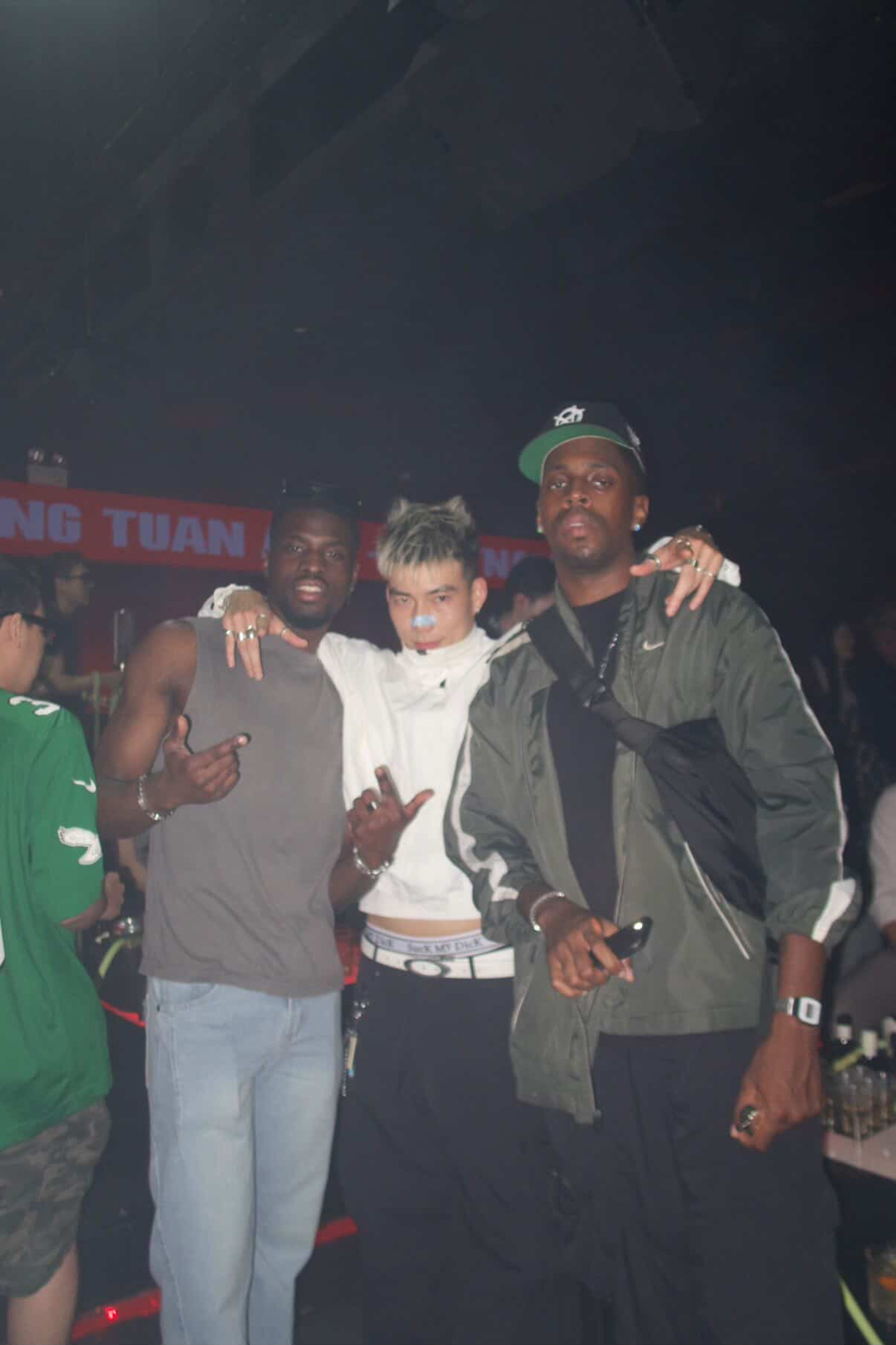 gang business kien rap saigon