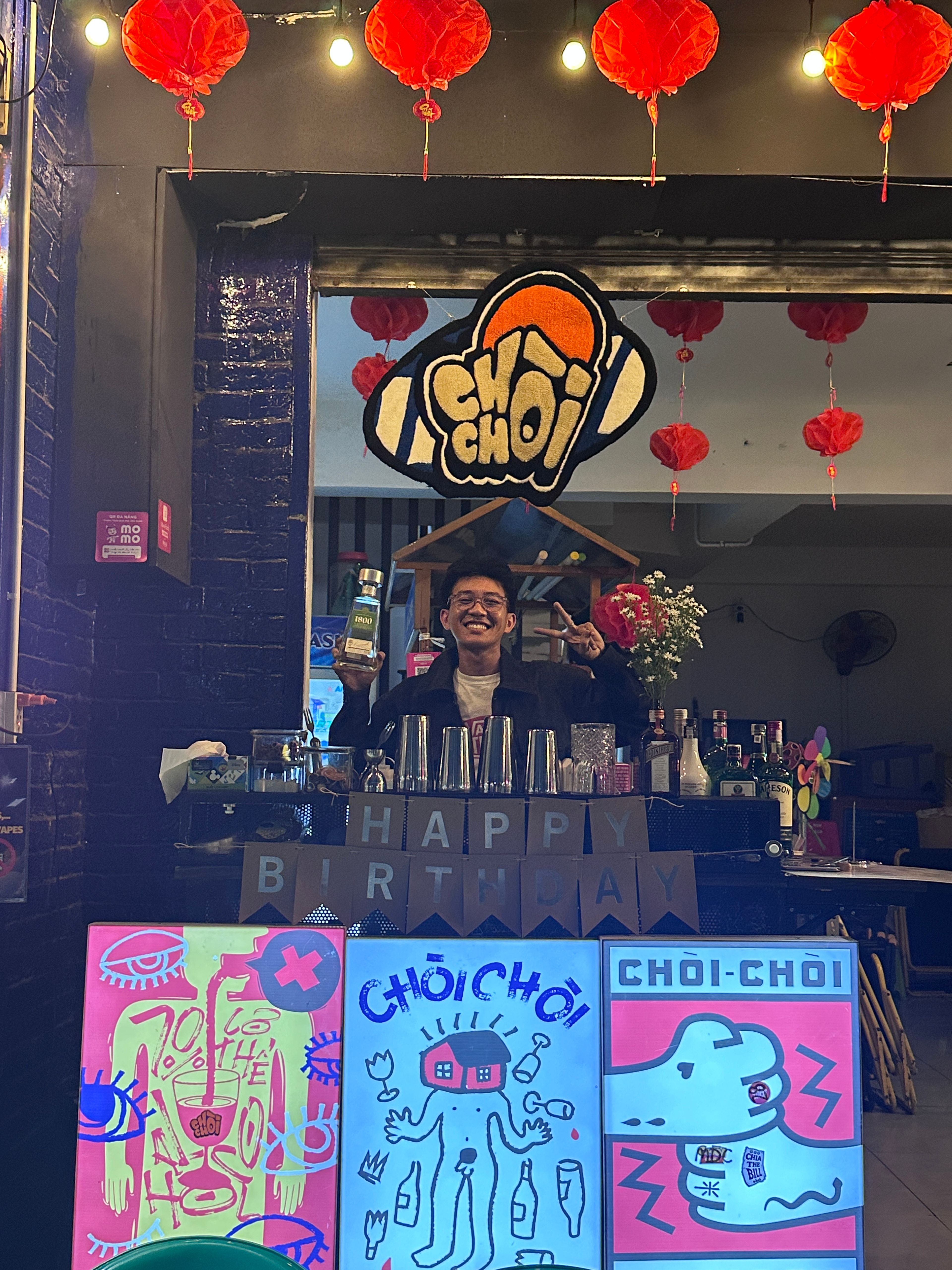 bartender bar saigon nightlife