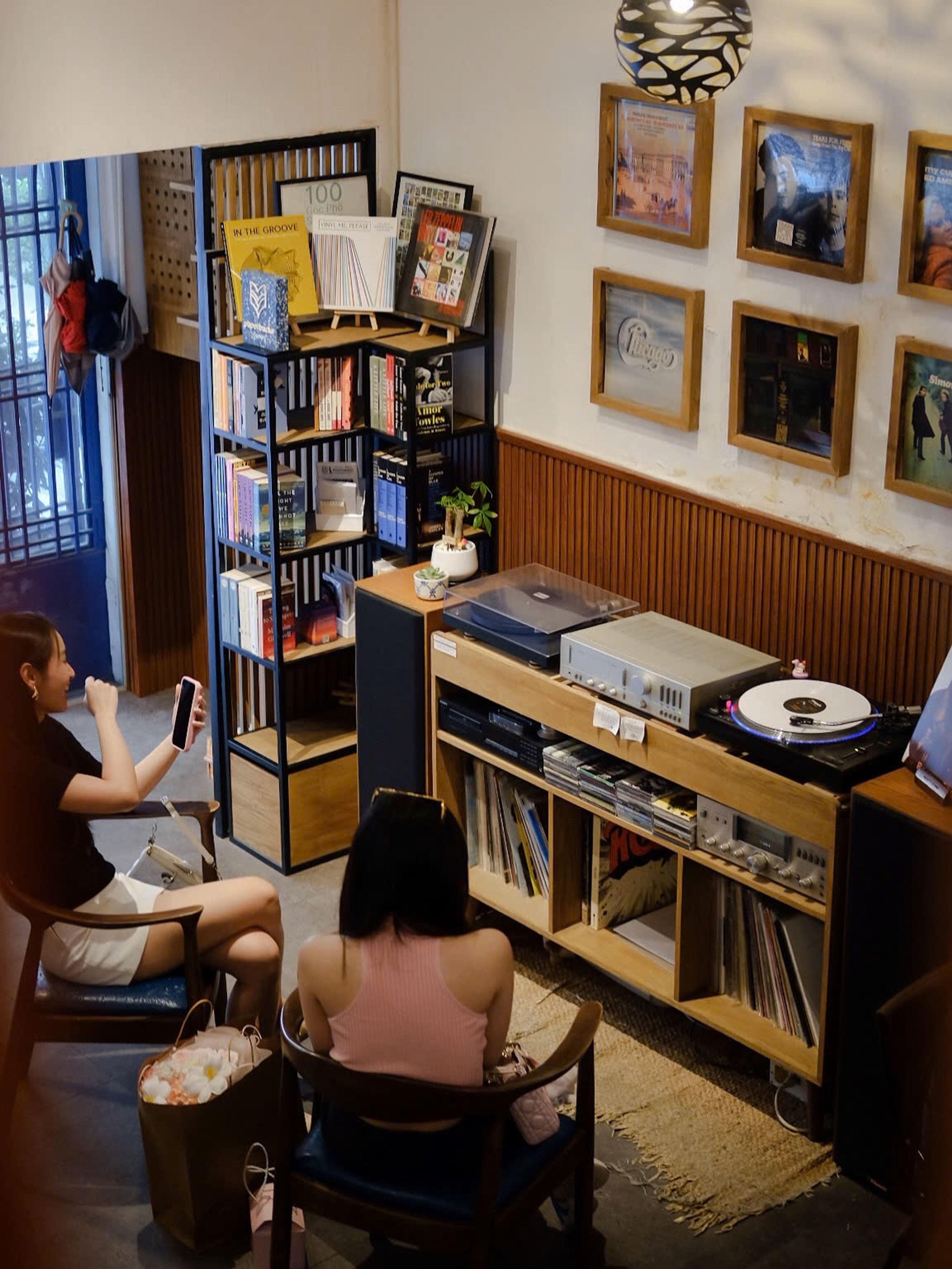 bluish cafe saigon hcmc cafe 