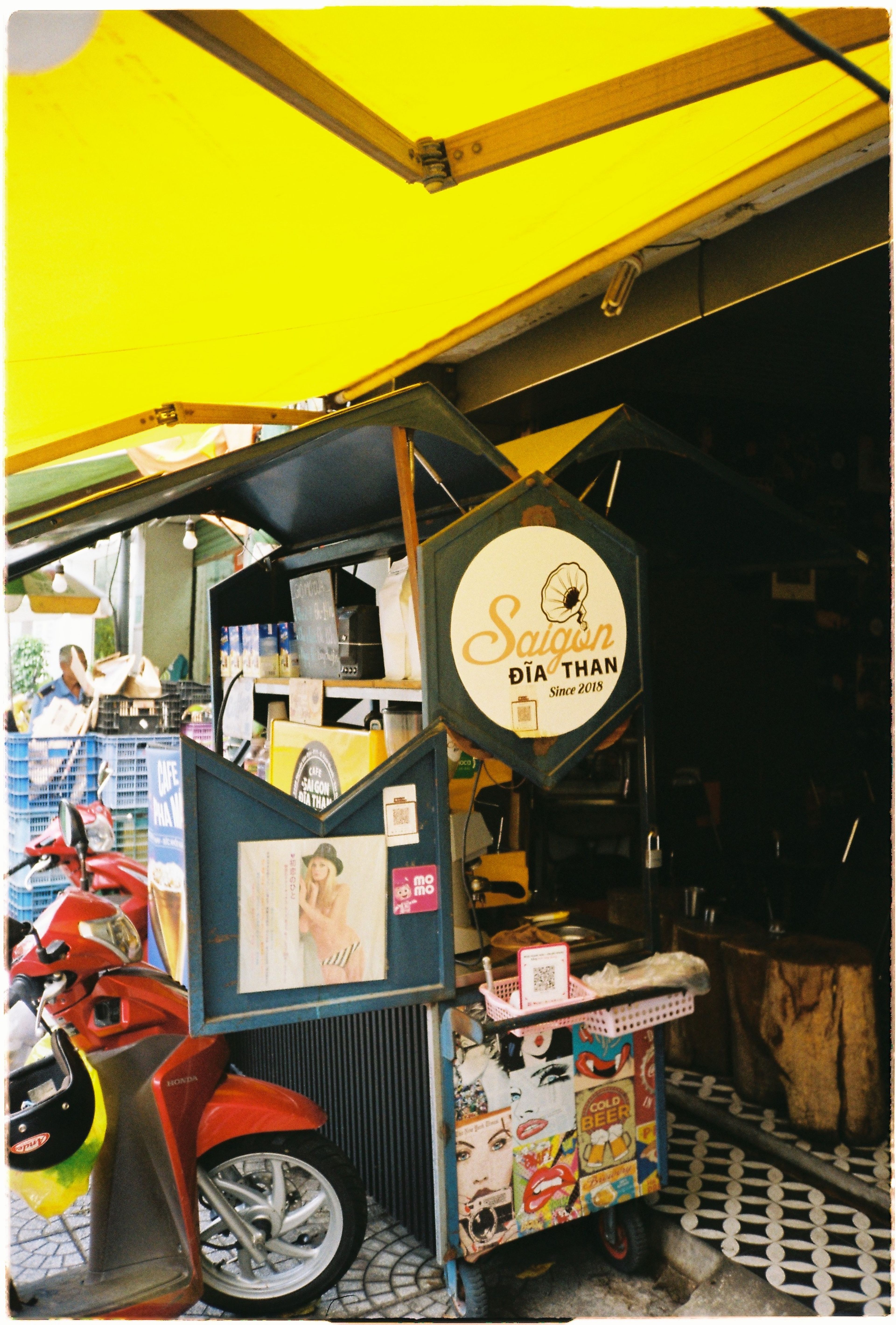 coffee cart for cafe saigon dia than 