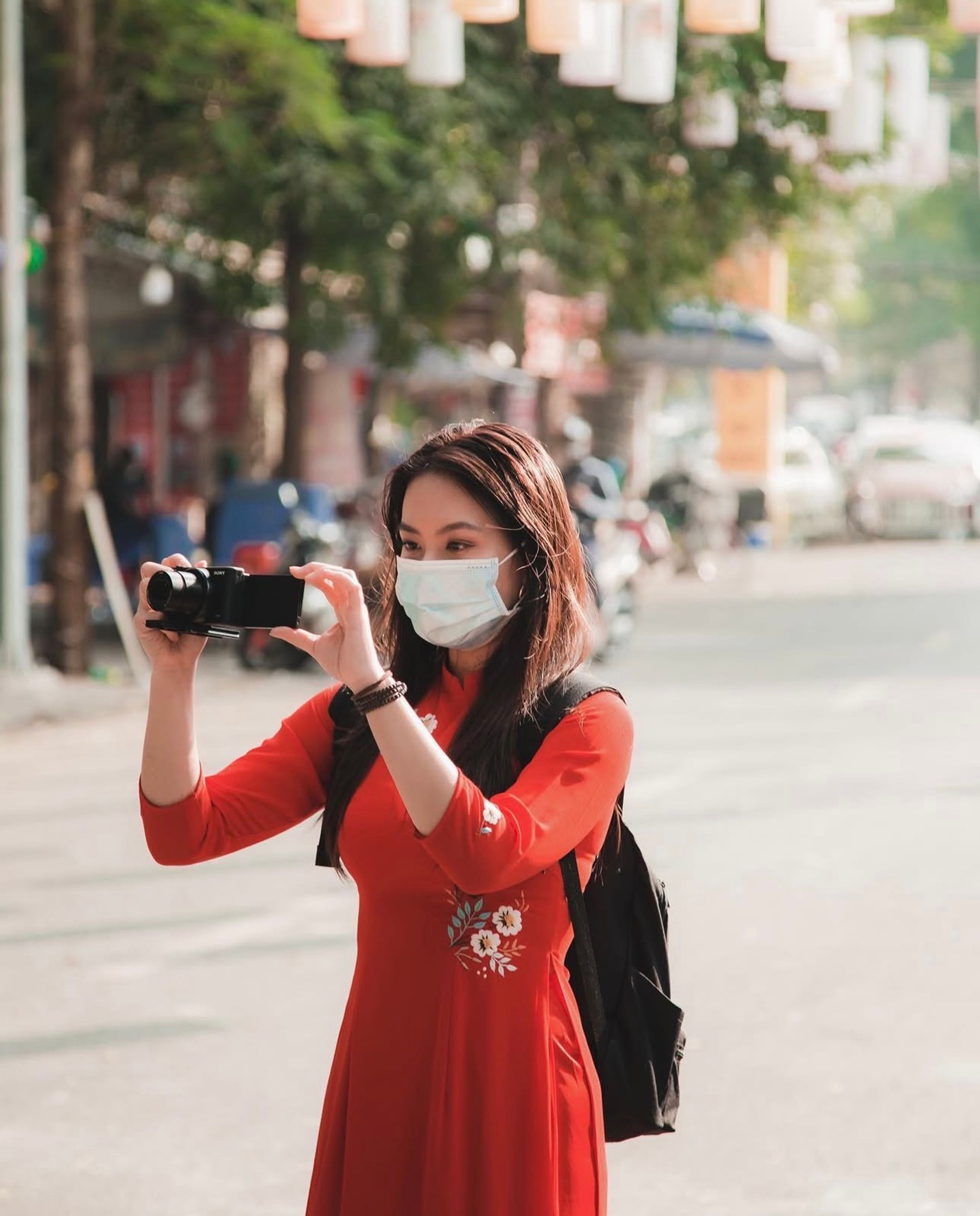 Van and her Sony ZV1