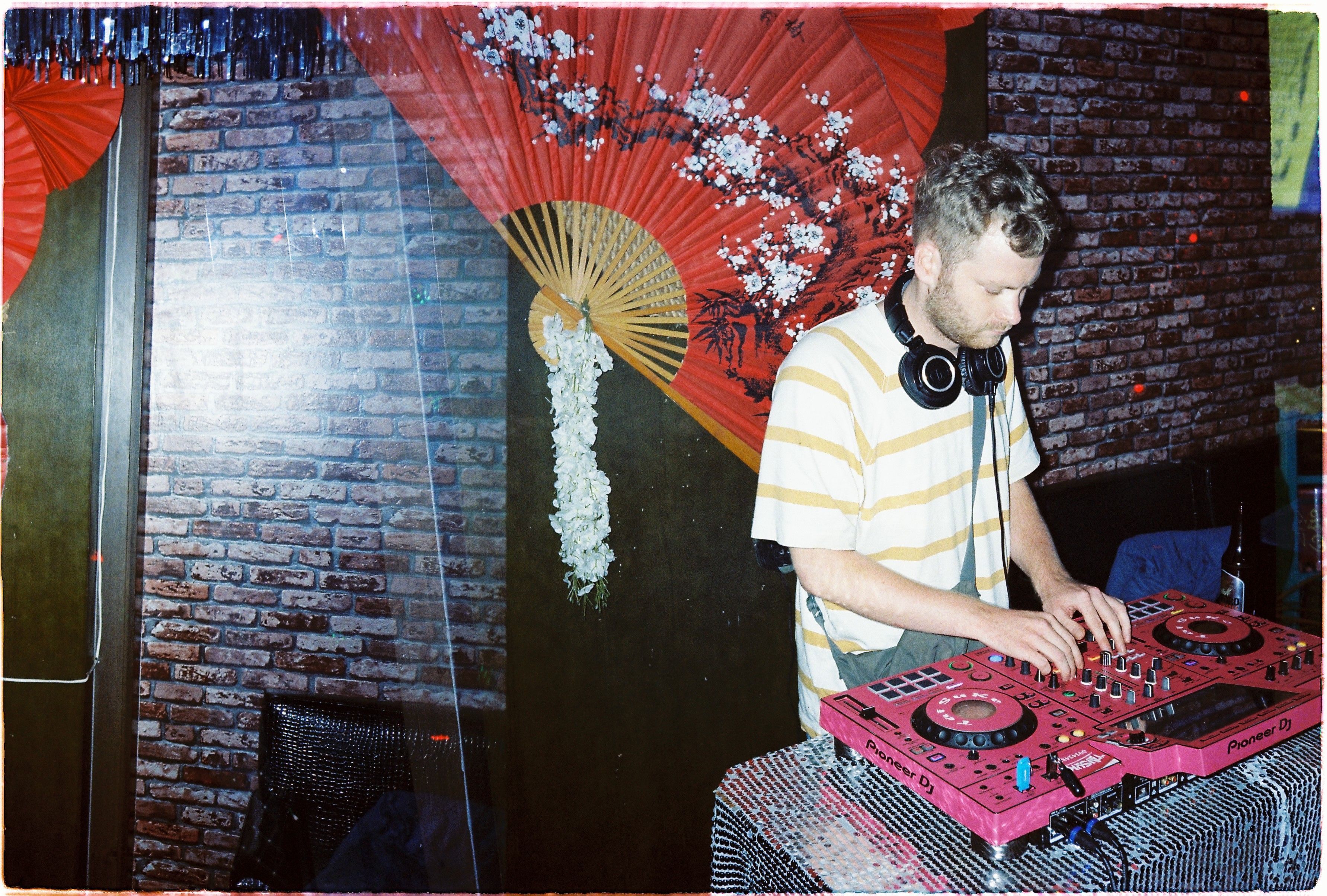 englishman djing in saigon