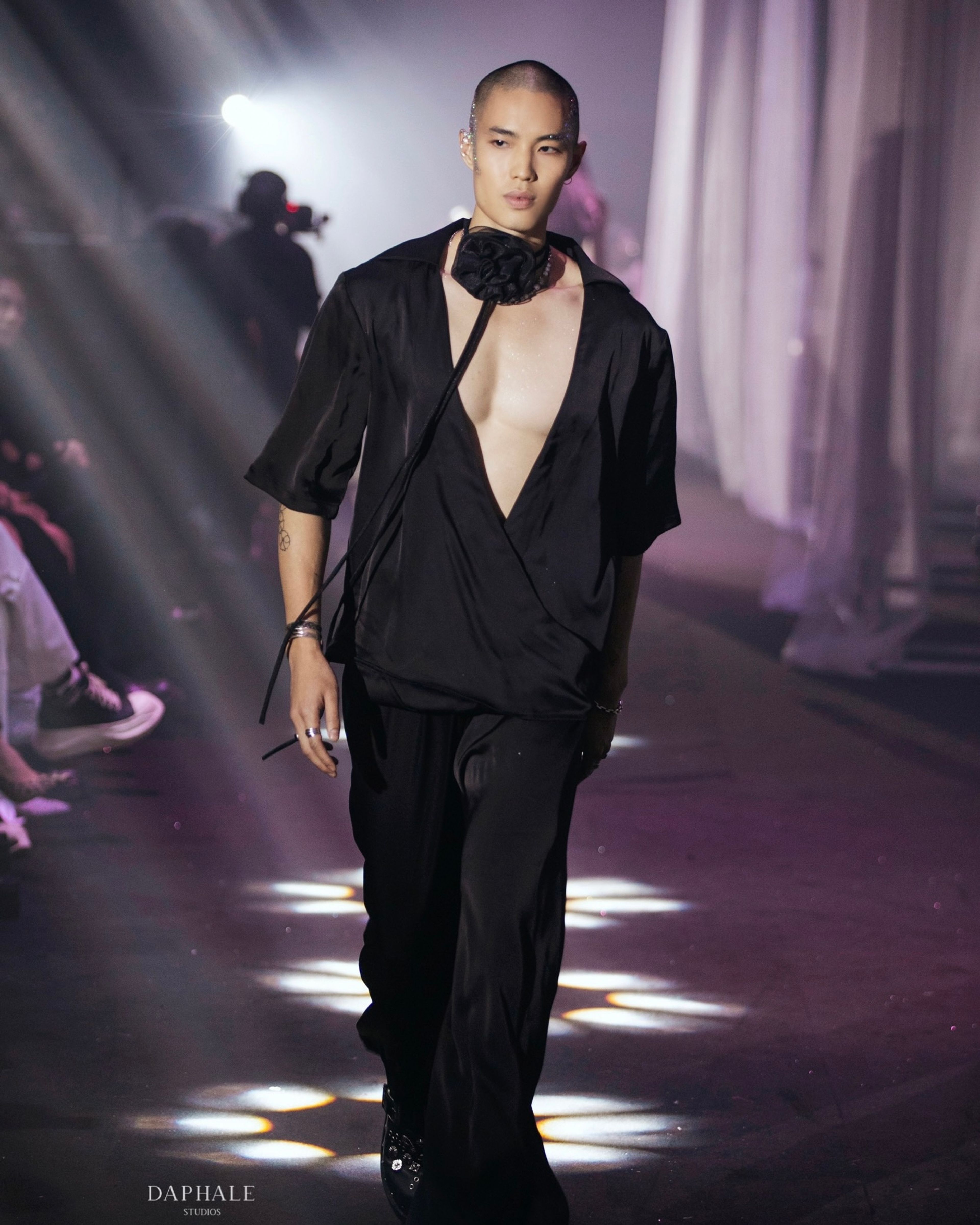 runway model dang tran